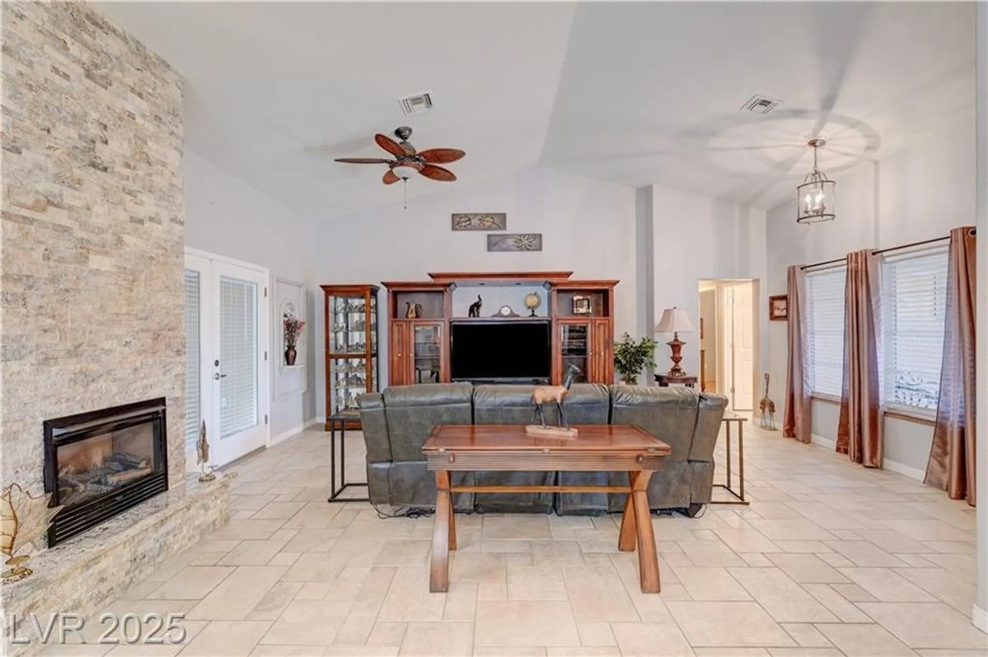 Property Slideshow image 12 of 69 | 3033 merimar dr, Las Vegas, NV, 89134