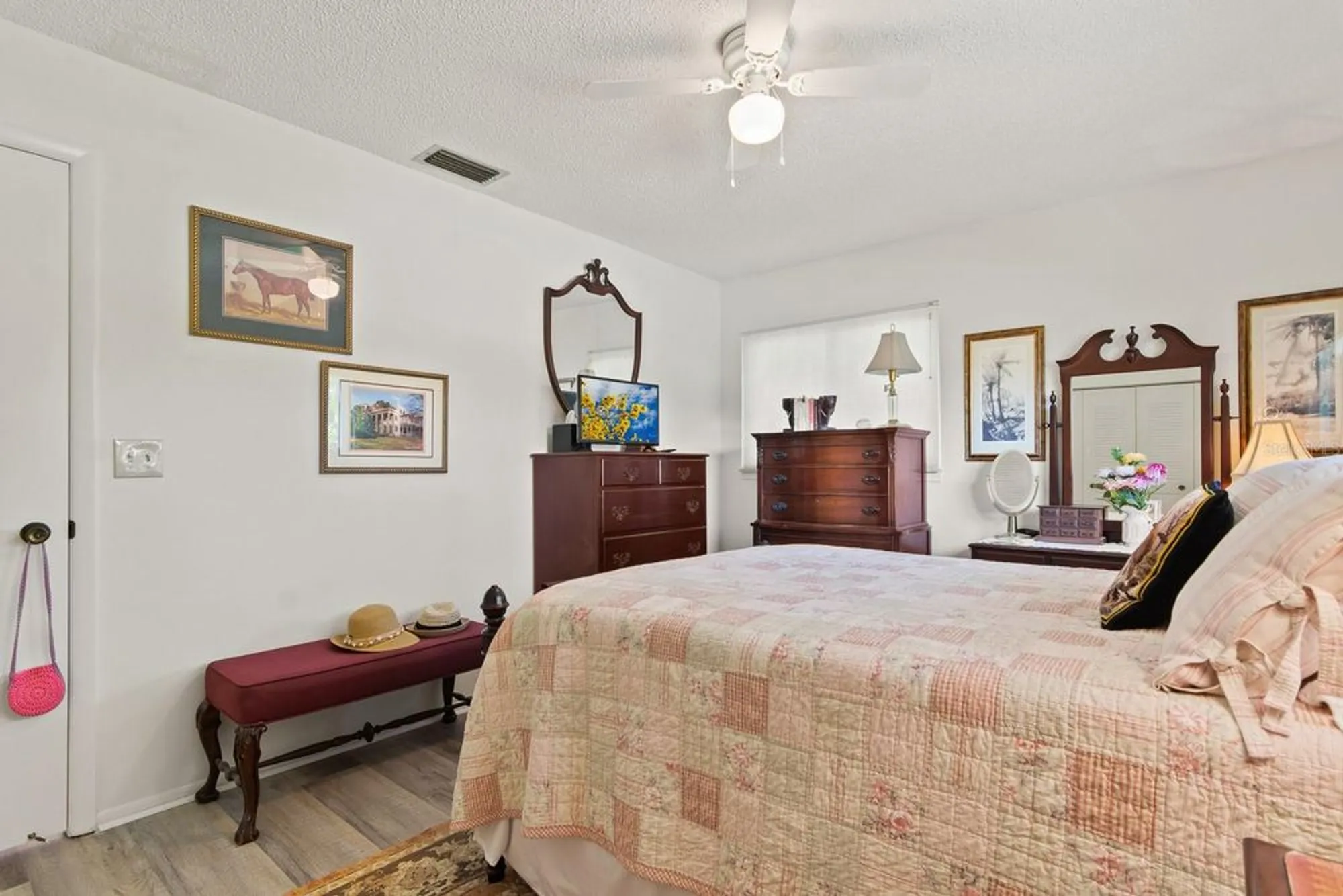 Property Slideshow image 28 of 45 | 1212 timberbrooke dr, Palm Harbor, FL, 34684