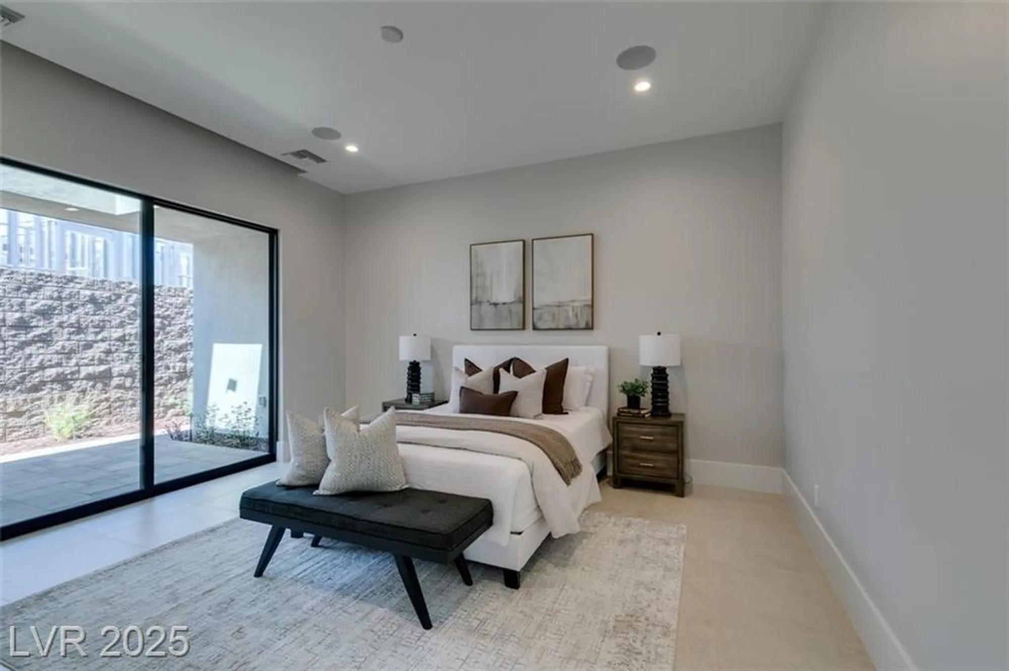 Property Slideshow image 24 of 48 | 40 reflection shores ln, Henderson, NV, 89011
