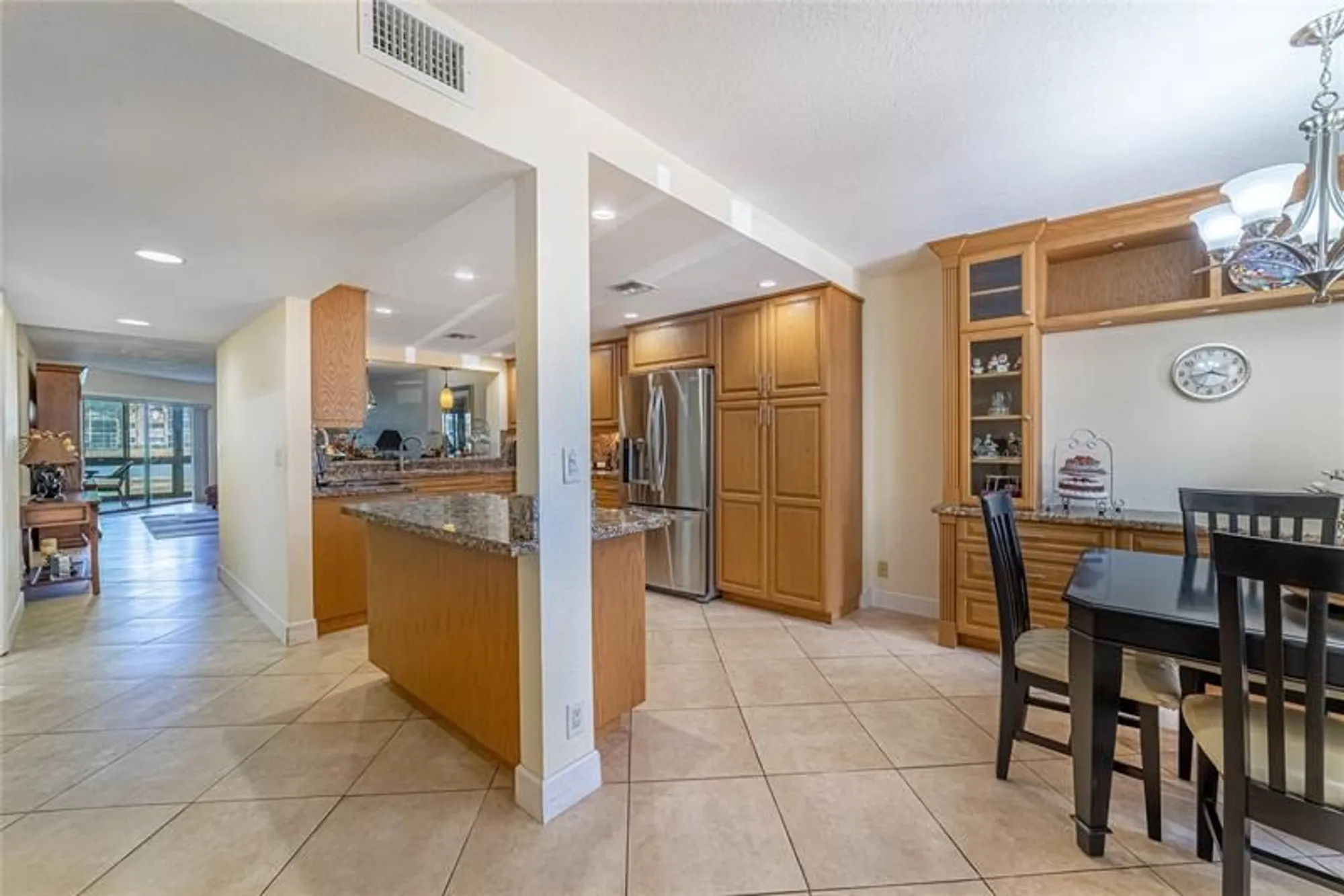 Property Slideshow image 9 of 50 | 7312 fairfax dr 102, Tamarac, FL, 33321