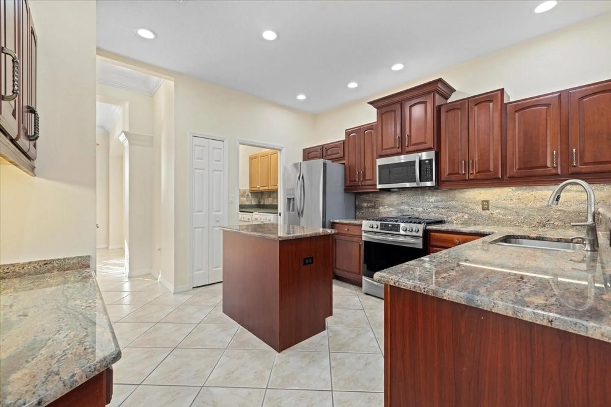 Property Slideshow image 4 of 35 | 6210 cormorant ct, Bradenton, FL, 34203