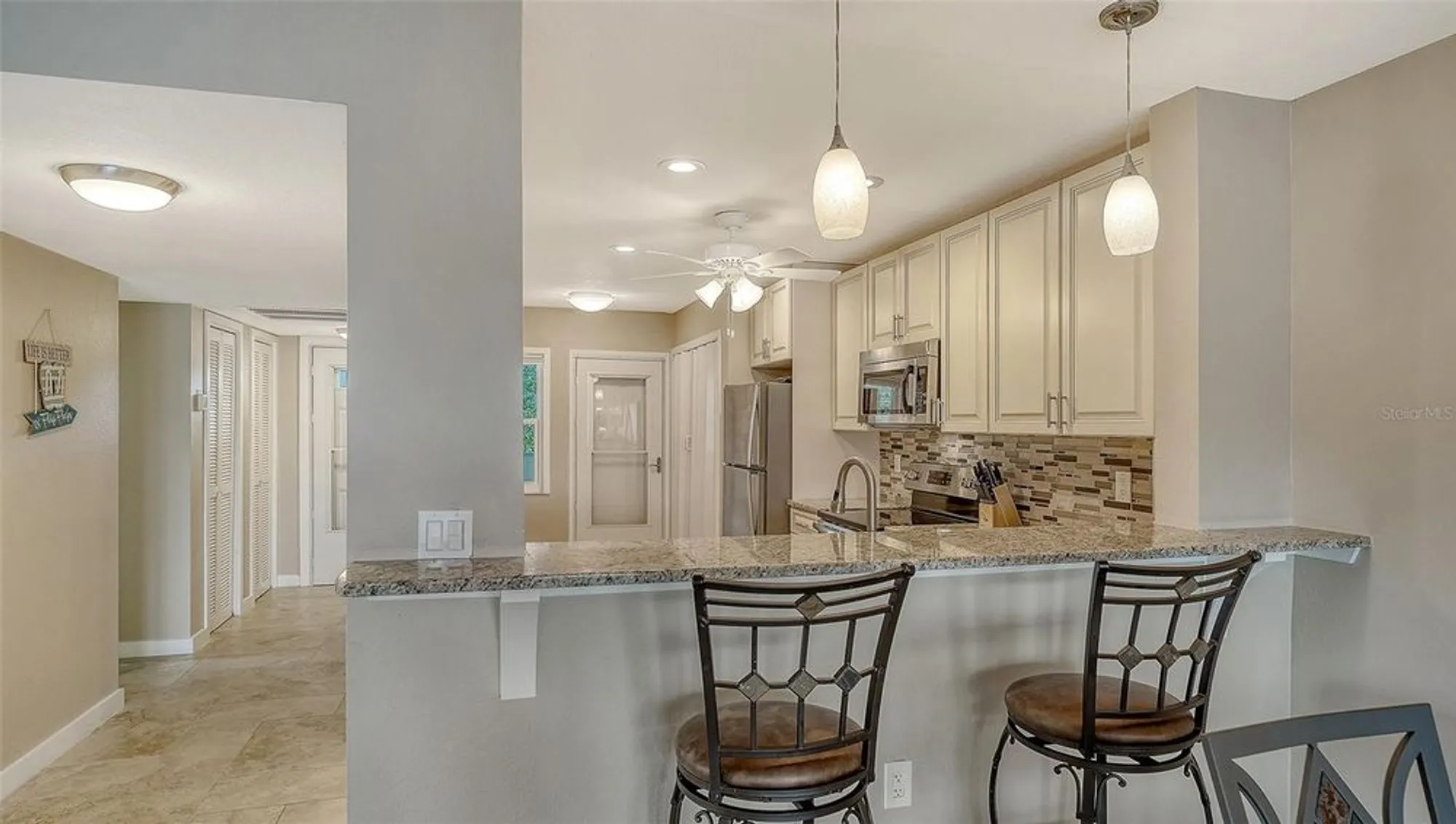 Property Slideshow image 11 of 48 | 7251 w country club dr 225, Sarasota, FL, 34243