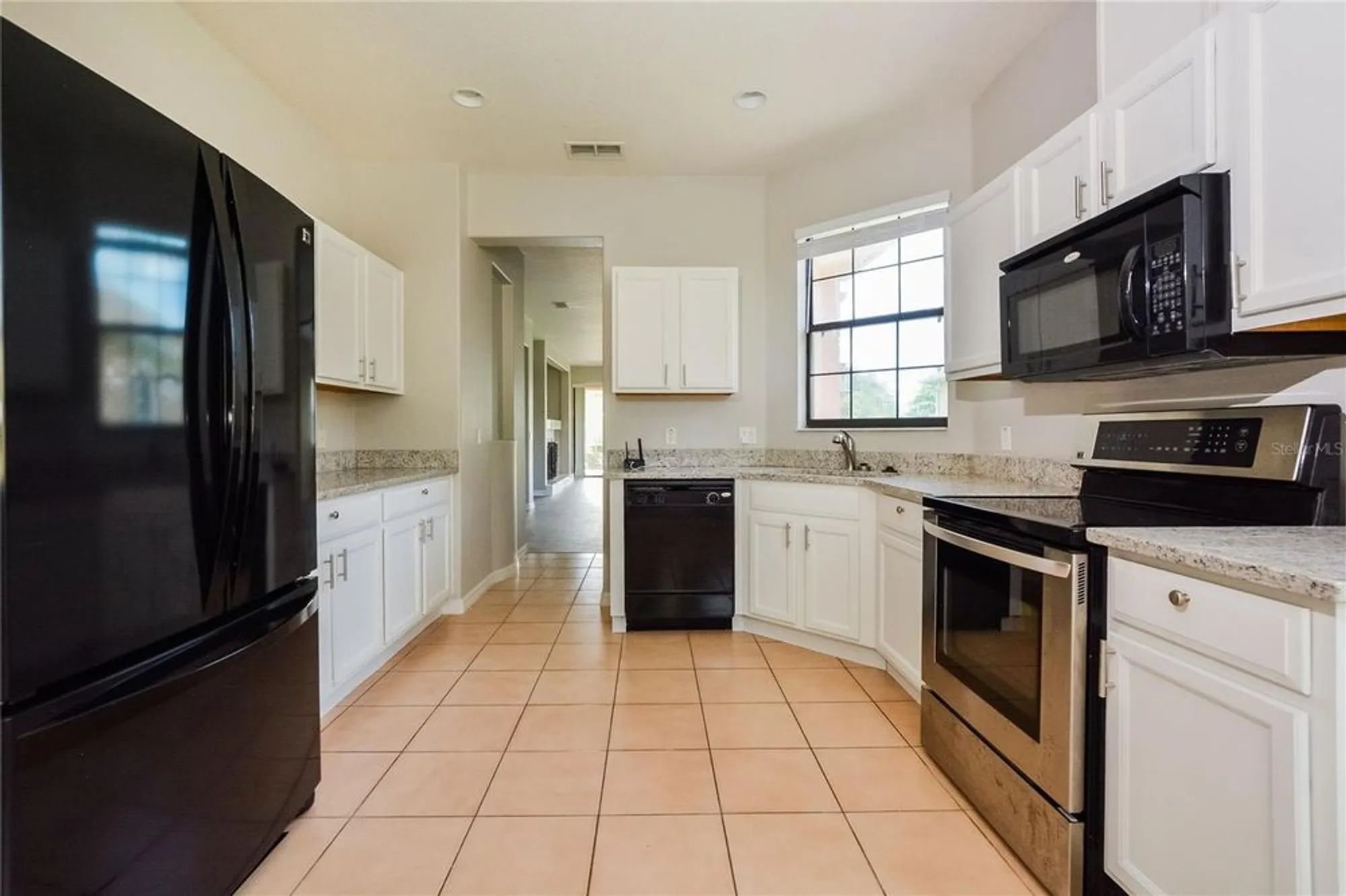 Property Slideshow image 6 of 16 | 1405 harbor ridge dr, Kissimmee, FL, 34759