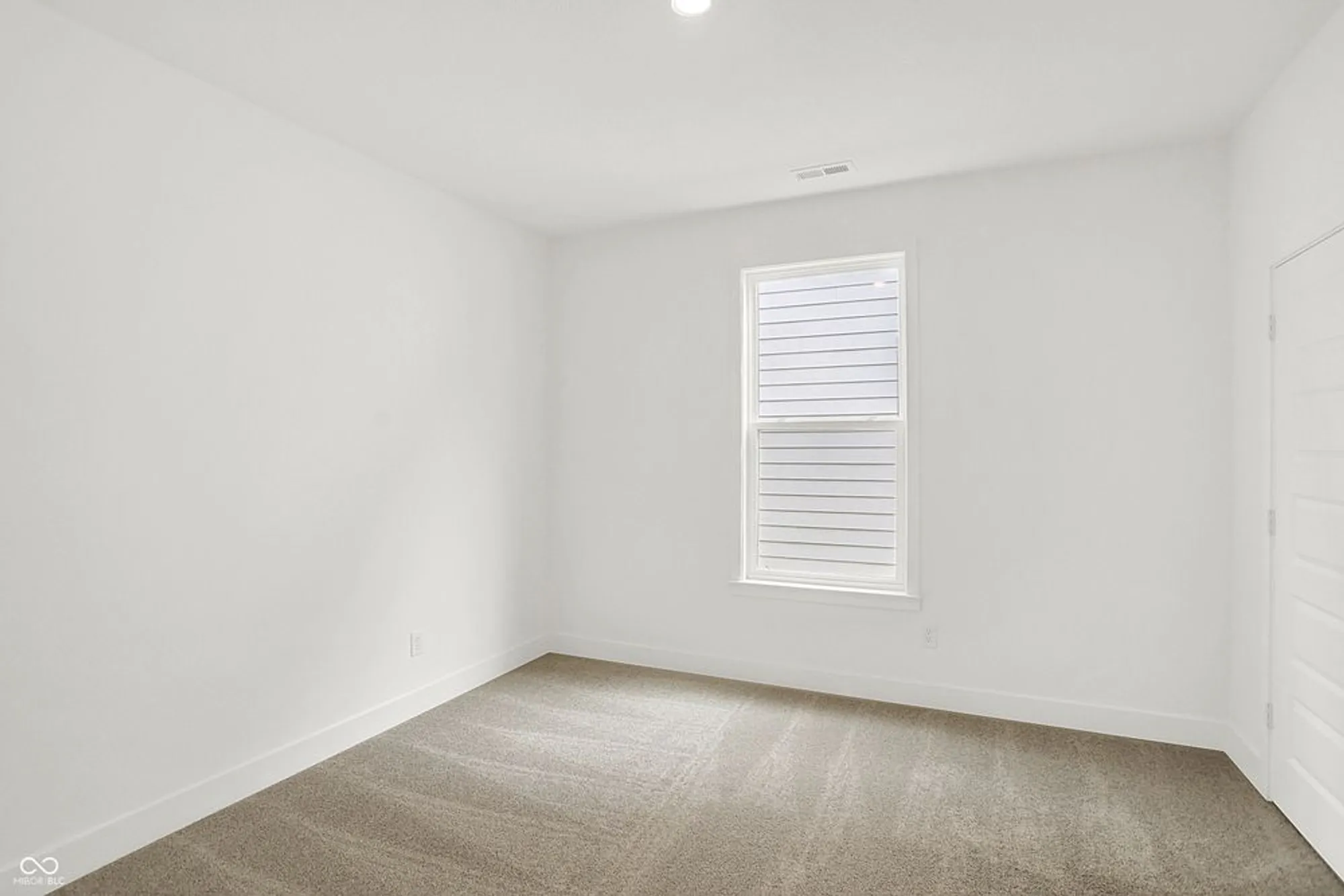 Property Slideshow image 39 of 46 | 5062 foxley park ln, Avon, IN, 46123