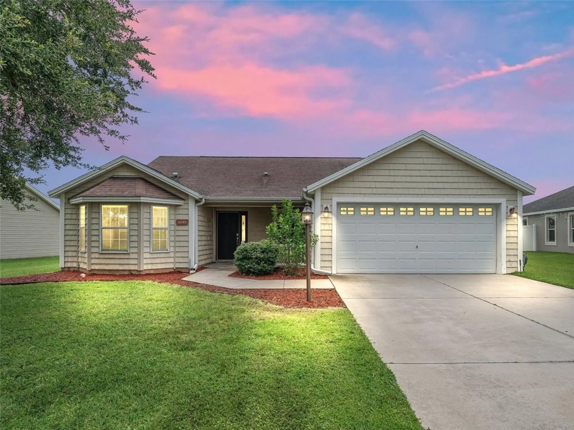Property Slideshow image 1 of 41 | 12185 ne 51st cir, Oxford, FL, 34484