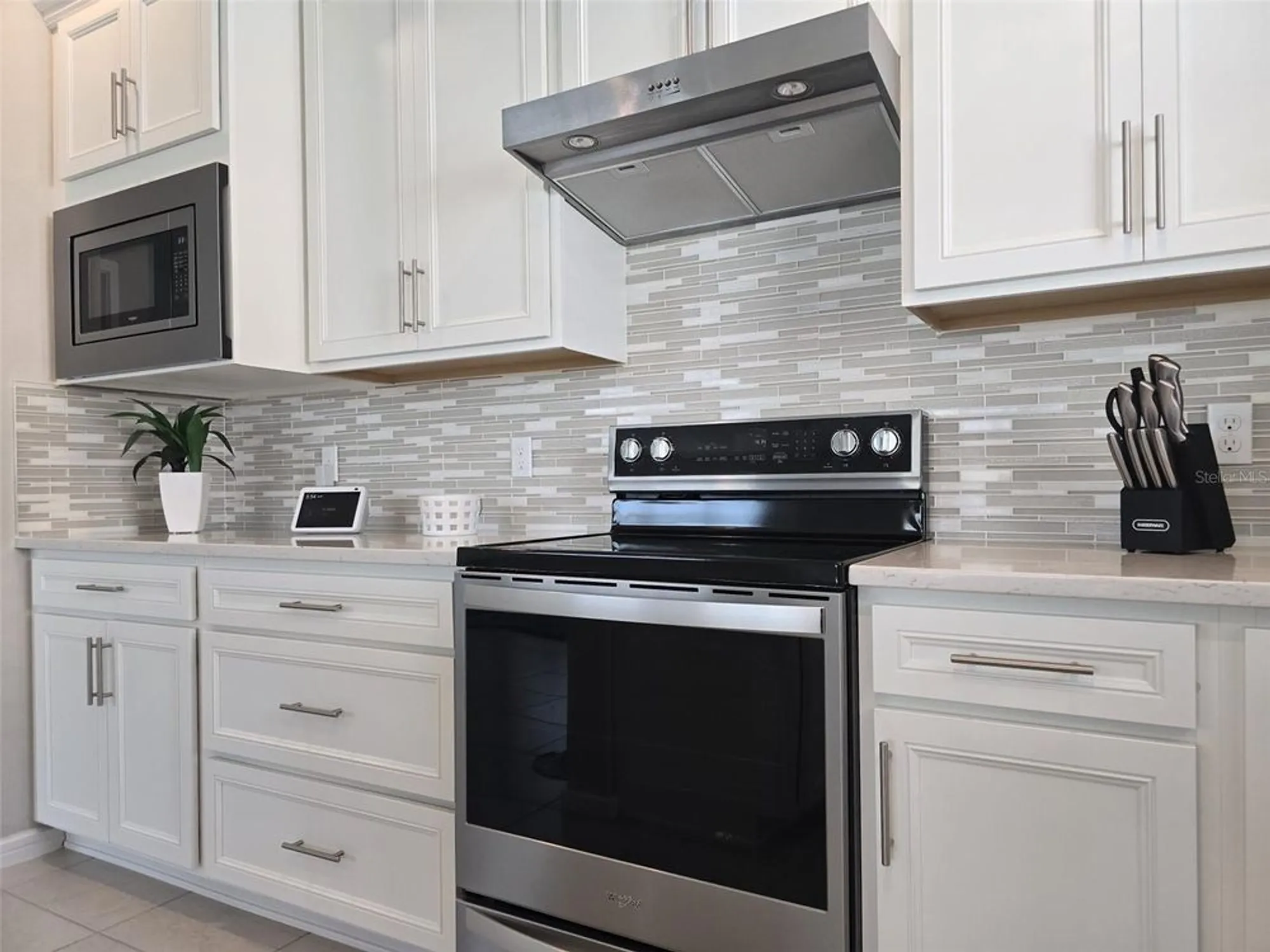 Property Slideshow image 13 of 42 | 1973 spring shower cir, Kissimmee, FL, 34744