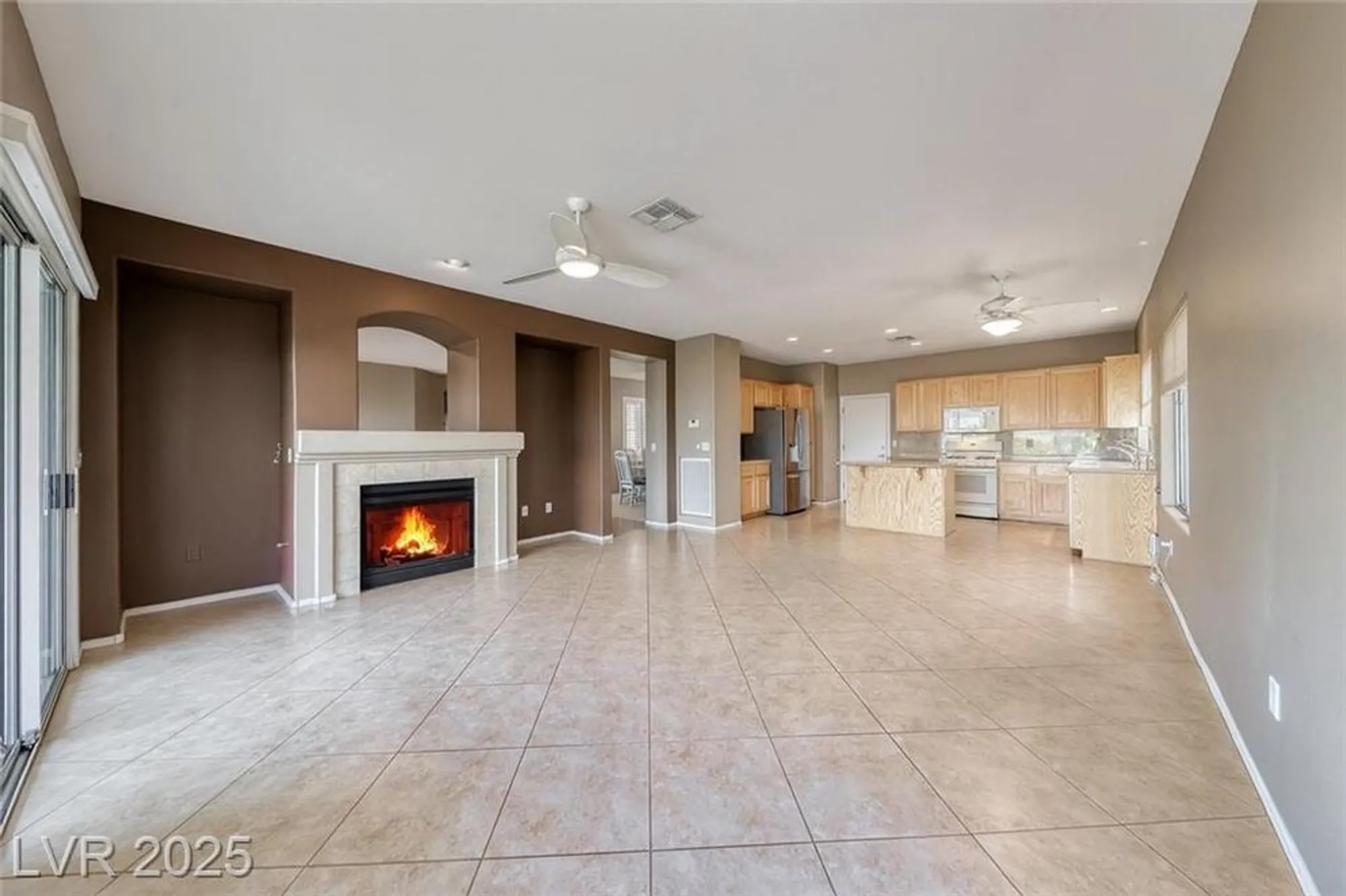 Property Slideshow image 18 of 56 | 1601 wellington springs ave, Henderson, NV, 89052