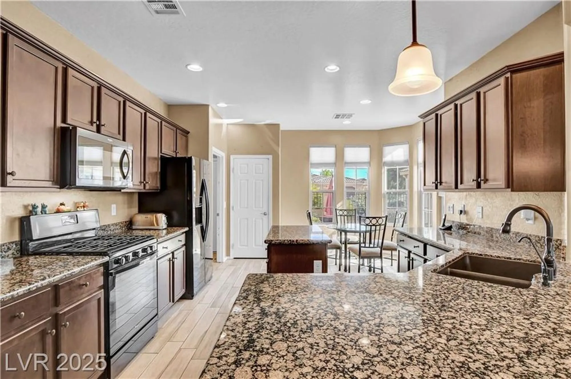 Property Slideshow image 18 of 82 | 5749 keystone crest st, North Las Vegas, NV, 89081
