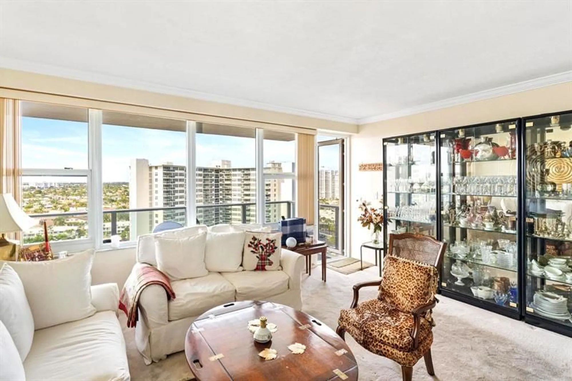 Property Slideshow image 9 of 27 | 3333 ne 34th st apt 1504, Fort Lauderdale, FL, 33308