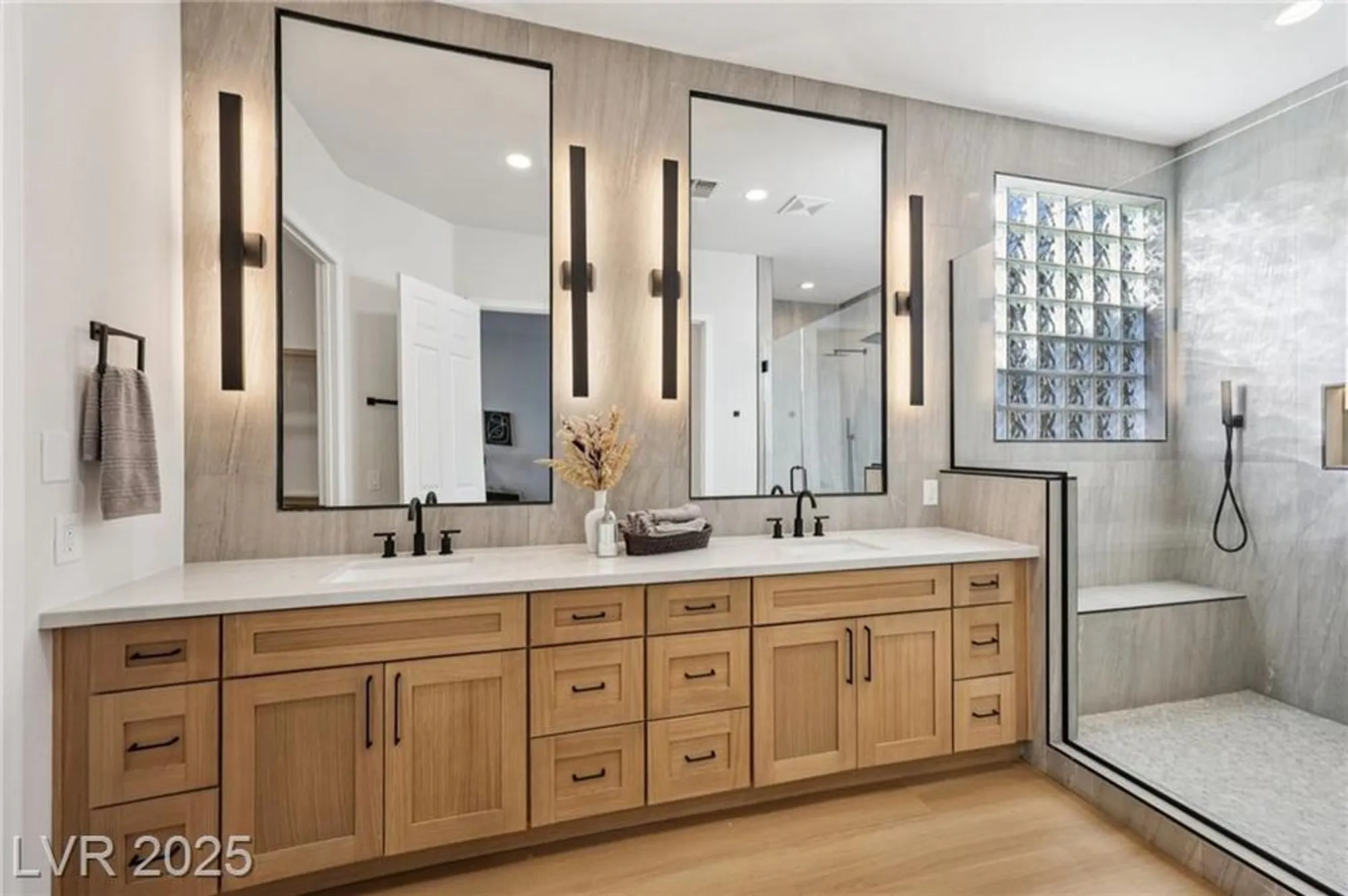 Property Slideshow image 39 of 84 | 2695 olivia heights ave, Henderson, NV, 89052