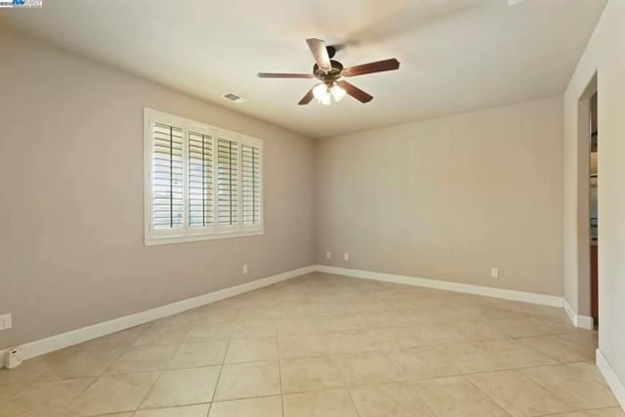 Property Slideshow image 27 of 54 | 2961 clear point way, Manteca, CA, 95336