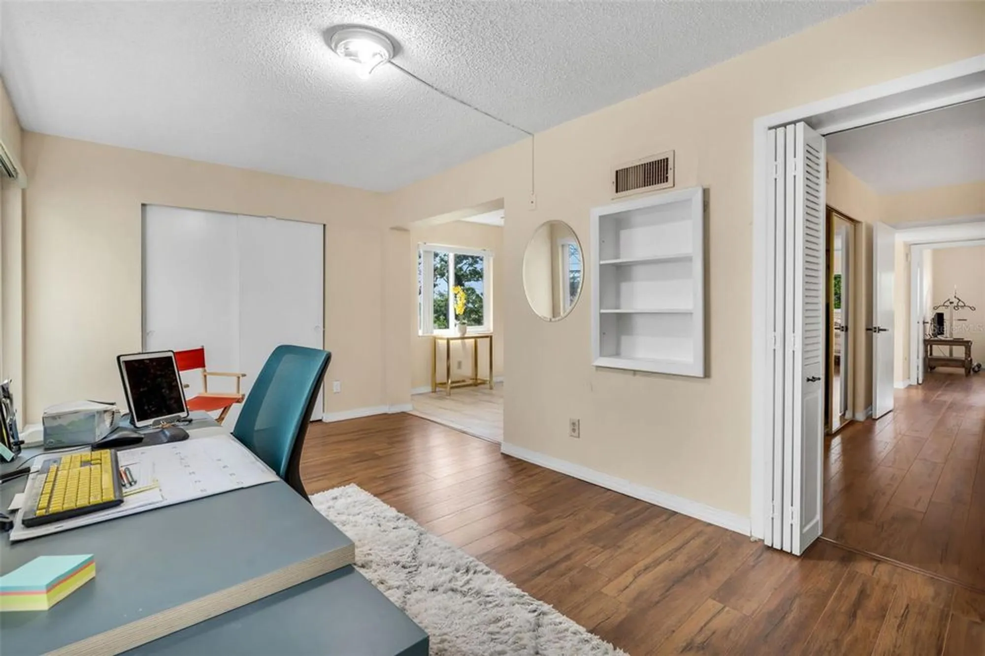 Property Slideshow image 14 of 29 | 2458 columbia dr 84, Clearwater, FL, 33763