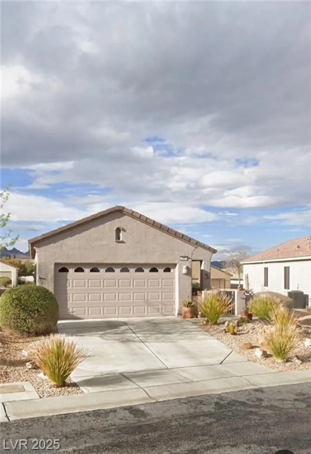 Property Slideshow image 1 of 1 | 2581 icy moon st, Henderson, NV, 89044