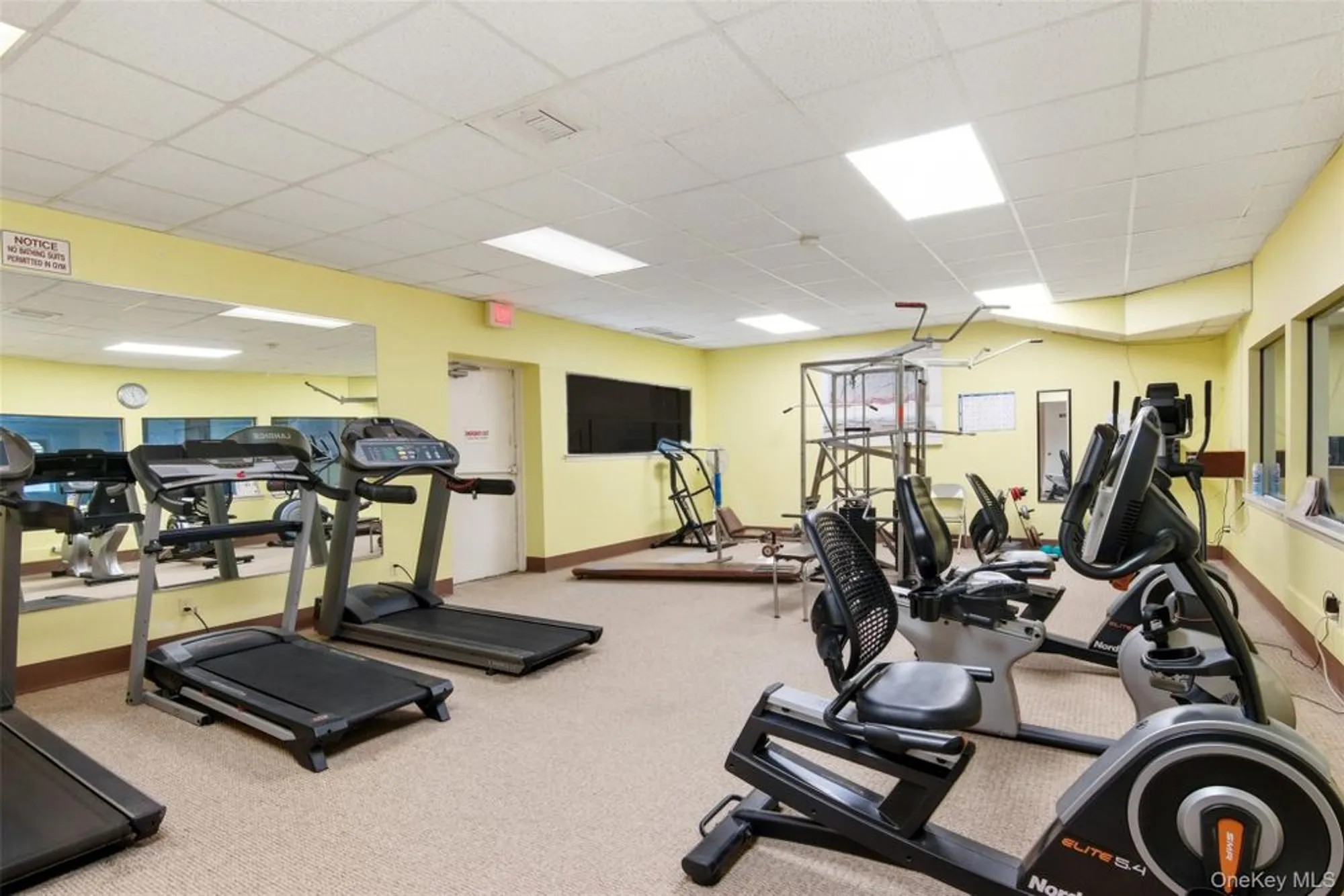 Property Slideshow image 7 of 24 | 607 cabot ct 607, Smithtown, NY, 11780