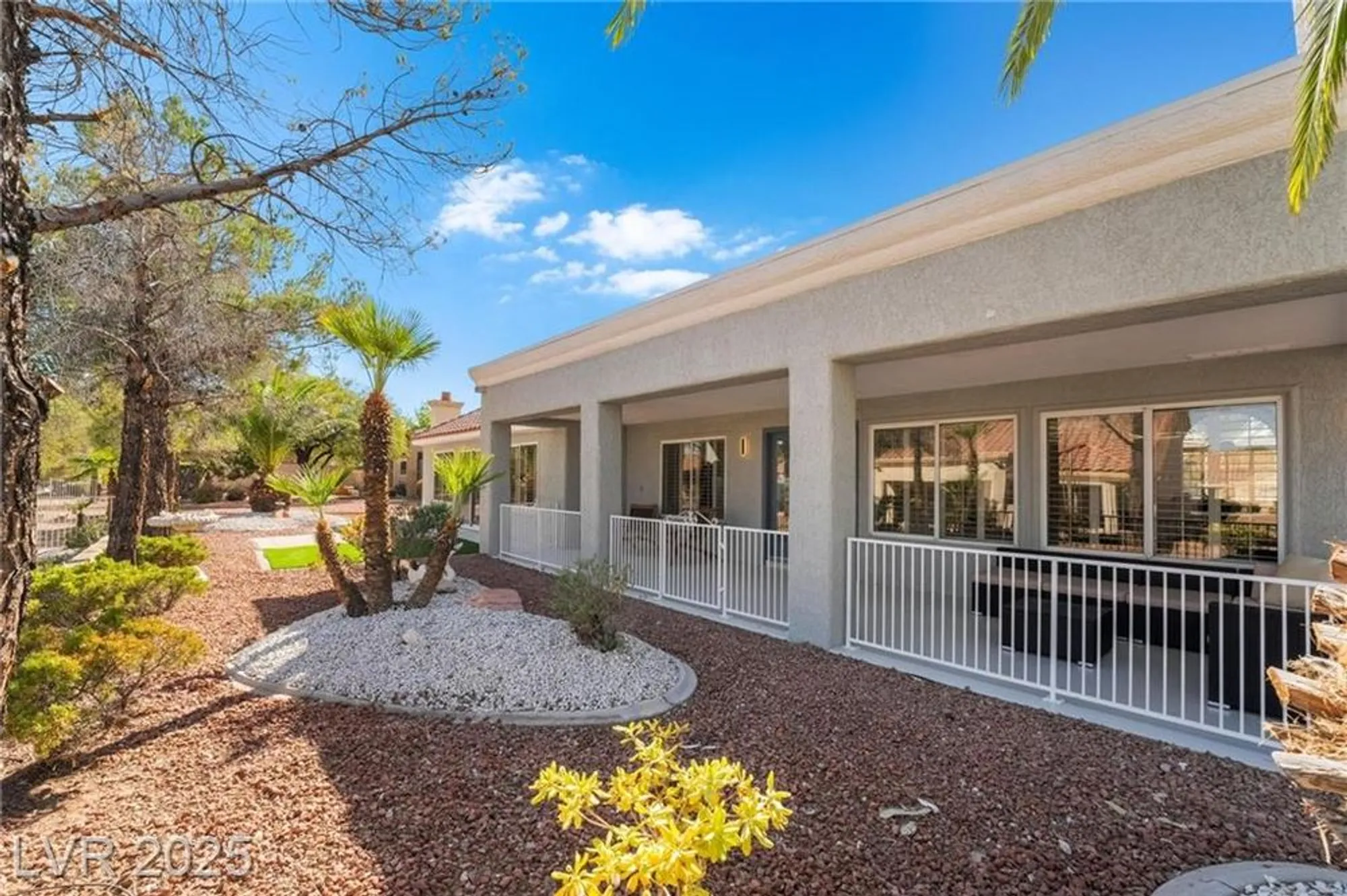 Property Slideshow image 48 of 57 | 2528 sunup dr, Las Vegas, NV, 89134