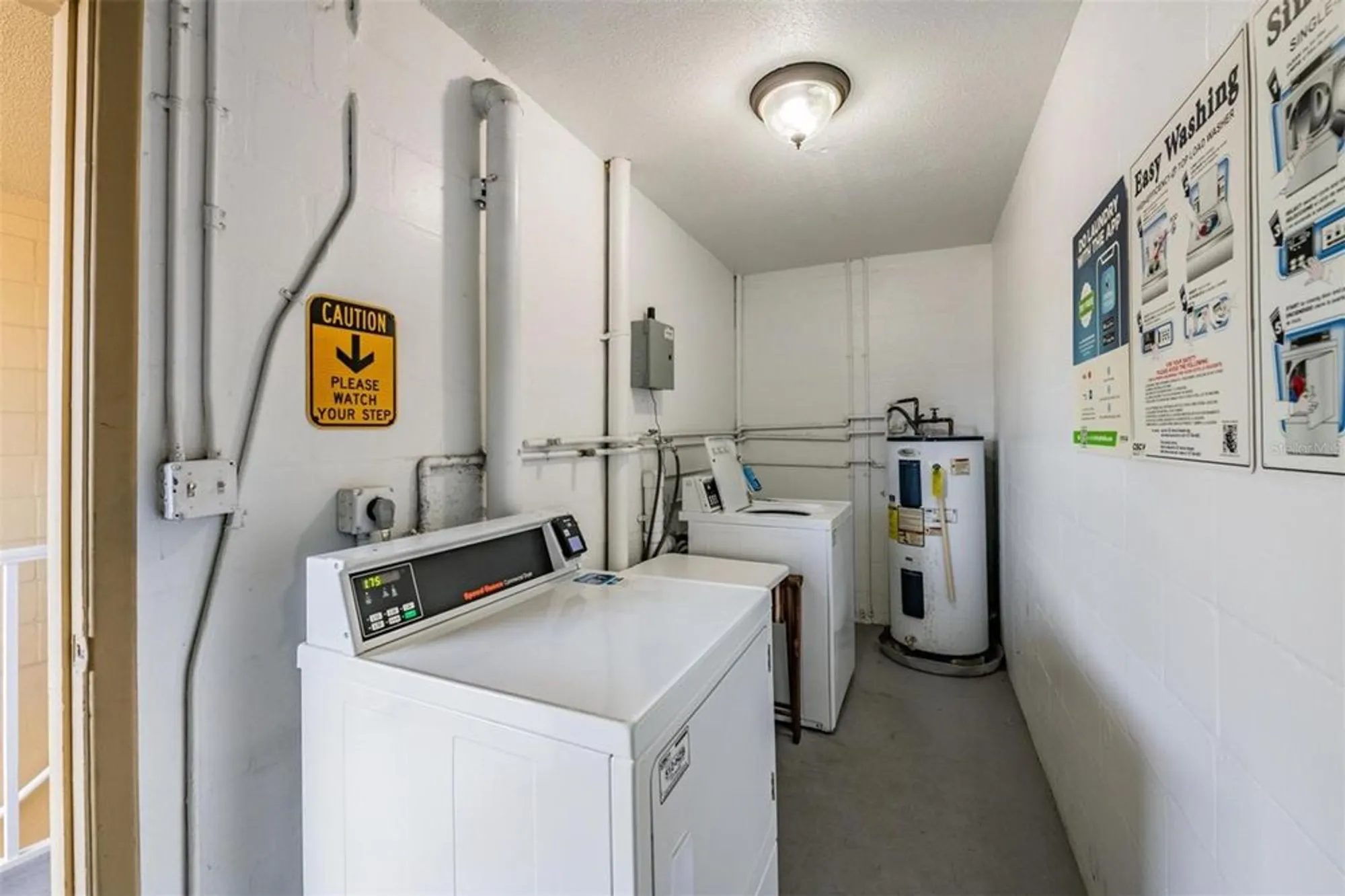 Property Slideshow image 22 of 46 | 2000 world parkway blvd apt 15, Clearwater, FL, 33763