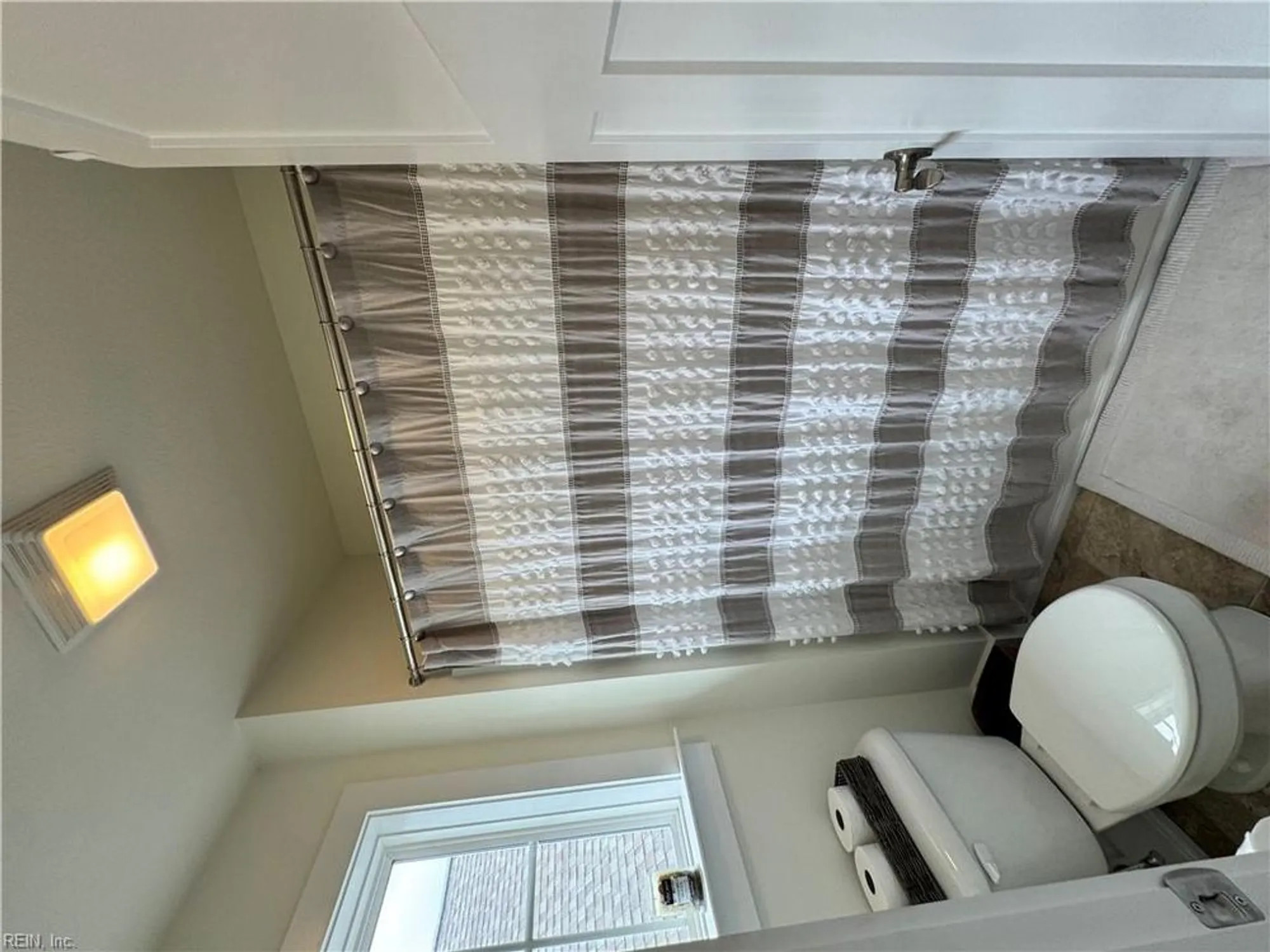 Property Slideshow image 20 of 25 | 110 creek ln, Suffolk, VA, 23435