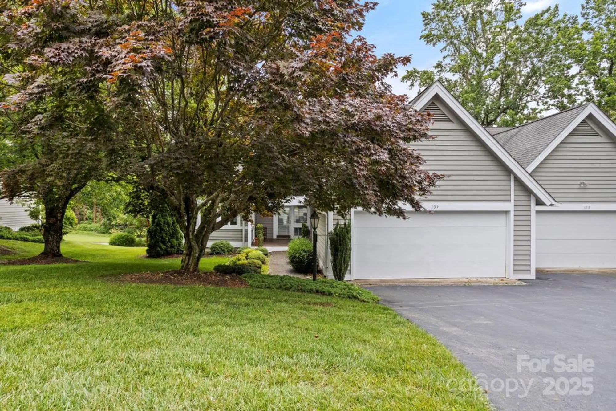 Property Slideshow image 3 of 37 | 104 overlook dr, Flat Rock, NC, 28731