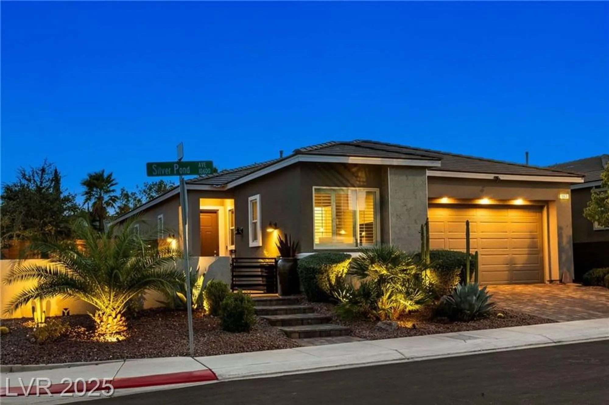 Property Slideshow image 36 of 45 | 10631 silver pond ave, Las Vegas, NV, 89135