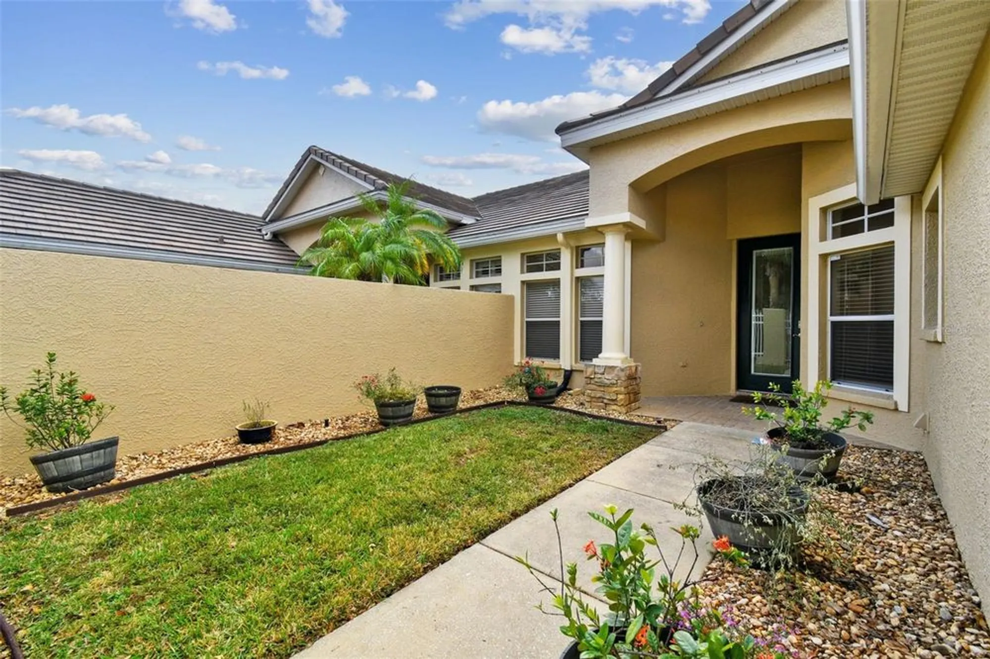 Property Slideshow image 11 of 97 | 13141 palmilla cir, Dade City, FL, 33525