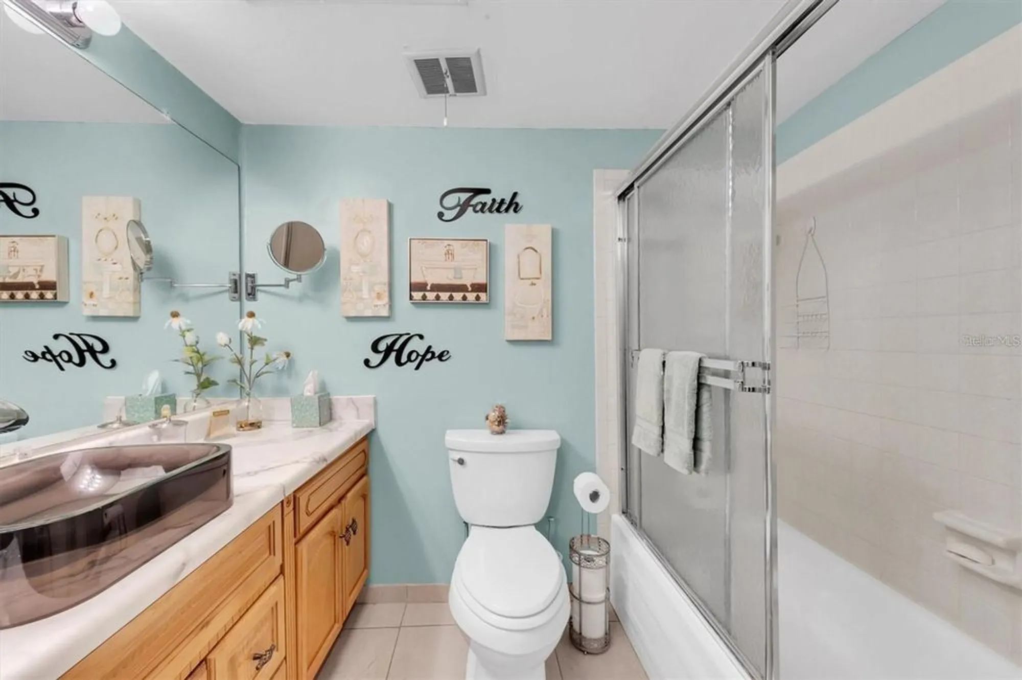 Property Slideshow image 17 of 30 | 19029 us highway 19 n apt 9-403, Clearwater, FL, 33764