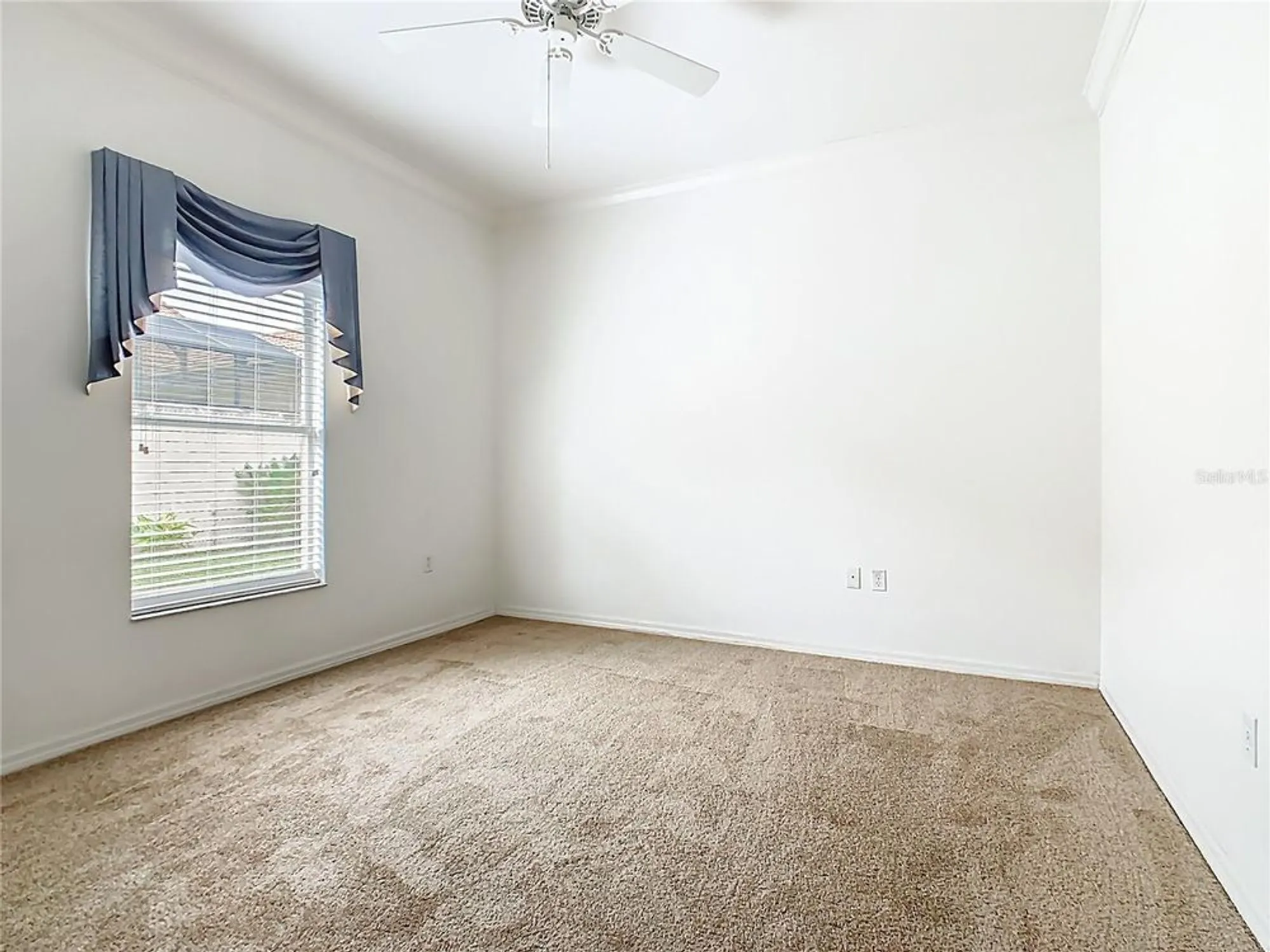 Property Slideshow image 32 of 50 | 525 shorehaven dr, Poinciana, FL, 34759