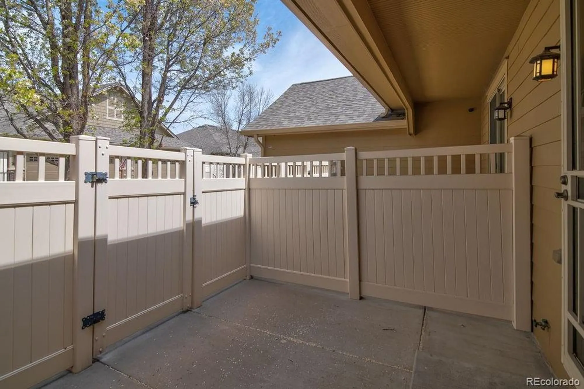 Property Slideshow image 45 of 50 | 8588 w quarles pl, Littleton, CO, 80128