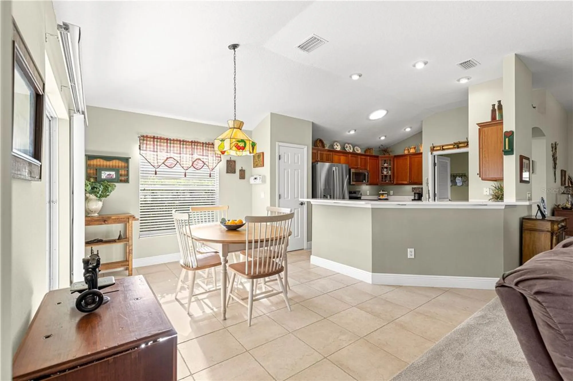 Property Slideshow image 17 of 51 | 949 isle of palms path, The Villages, FL, 32162