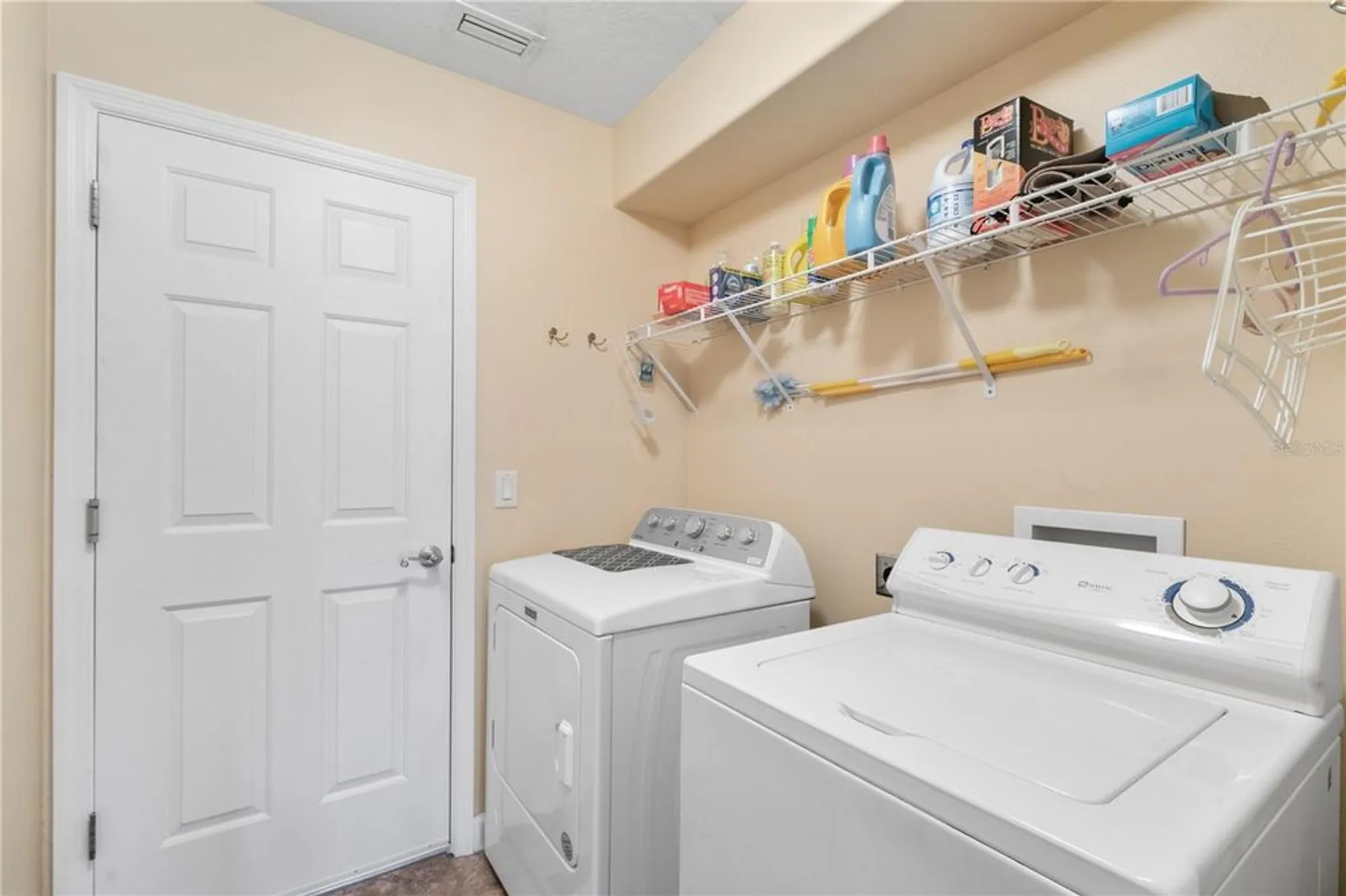 Property Slideshow image 32 of 50 | 8860 bridgeport bay cir, Mount Dora, FL, 32757