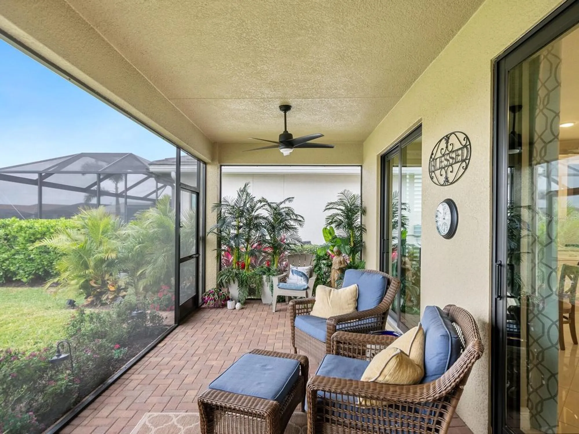 Property Slideshow image 5 of 51 | 4925 surfside cir, Bradenton, FL, 34211