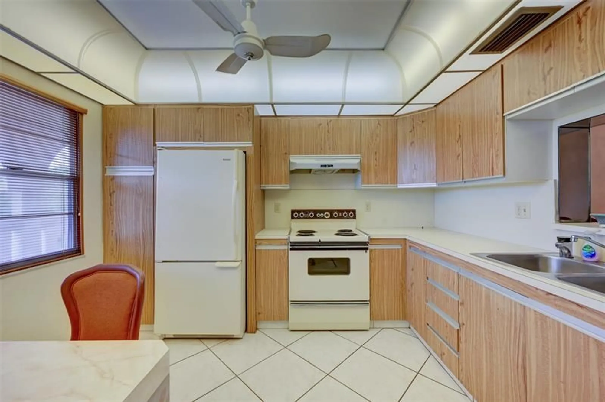 Property Slideshow image 11 of 28 | 2101 lucaya bnd e4, Coconut Creek, FL, 33066