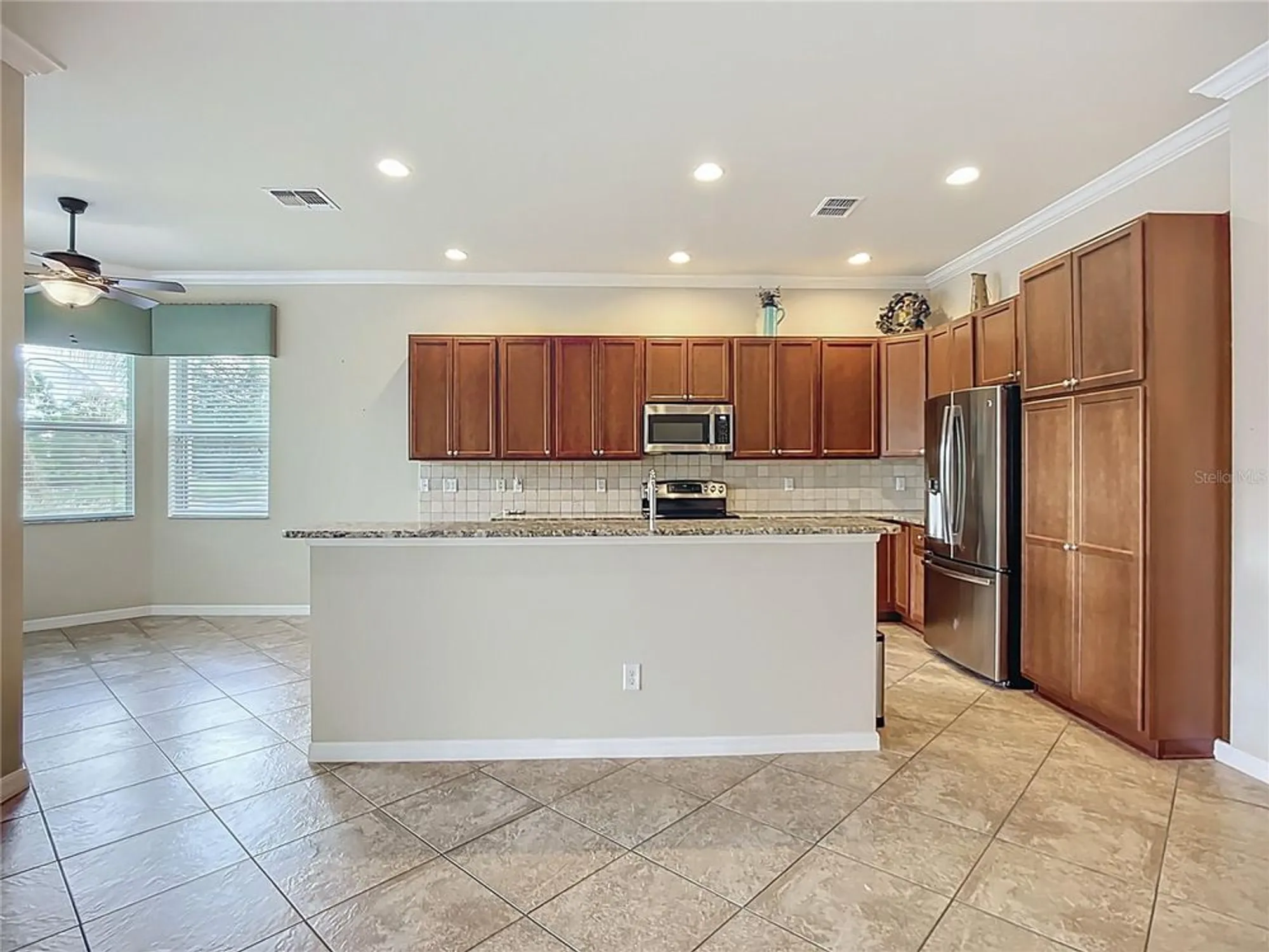 Property Slideshow image 21 of 80 | 16113 cape coral dr, Wimauma, FL, 33598