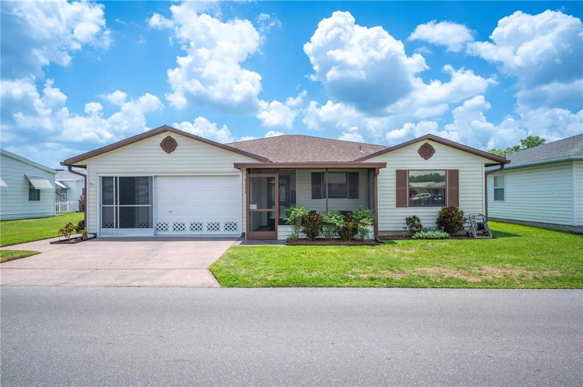 Property Slideshow image 1 of 37 | 1608 colonnades cir, Lakeland, FL, 33811
