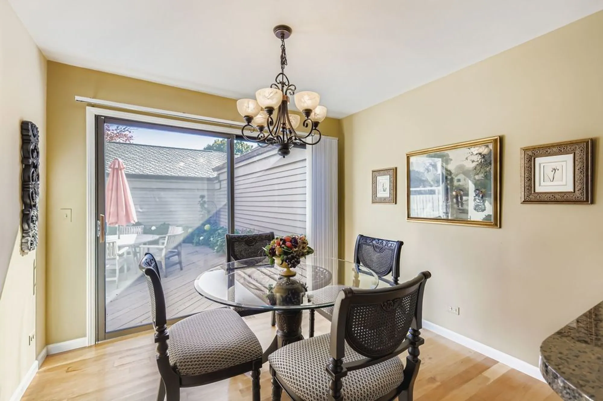 Property Slideshow image 14 of 53 | 668 shoreline rd, Lake Barrington, IL, 60010