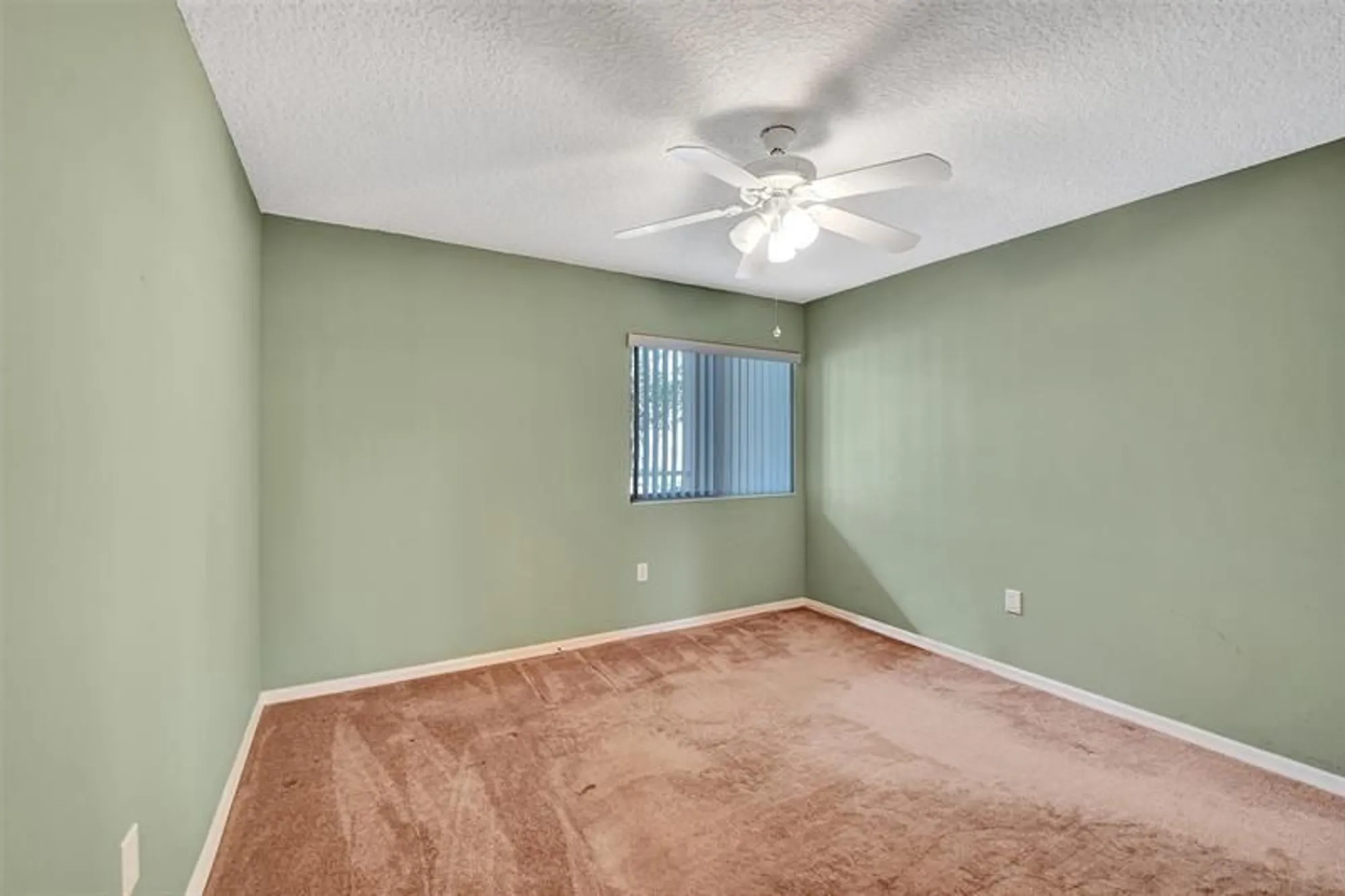 Property Slideshow image 41 of 69 | 9563 weldon cir apt d212, Fort Lauderdale, FL, 33321