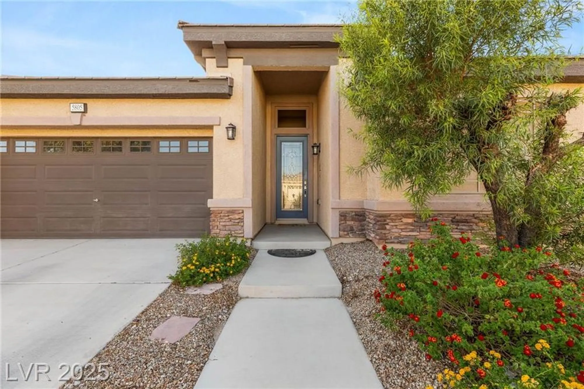 Property Slideshow image 11 of 39 | 5805 hannah brook st, North Las Vegas, NV, 89081