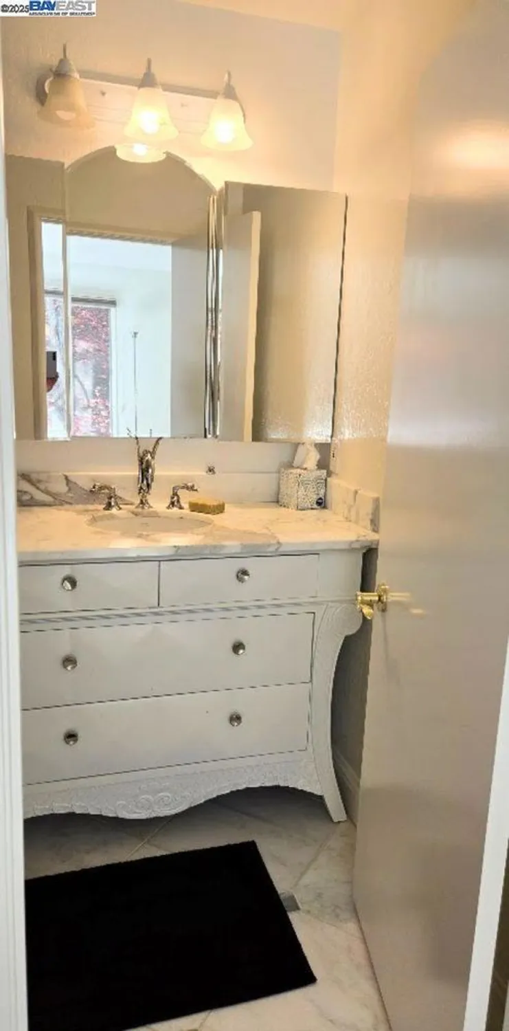 Property Slideshow image 8 of 18 | 1932 ptarmigan dr apt 1, Walnut Creek, CA, 94595