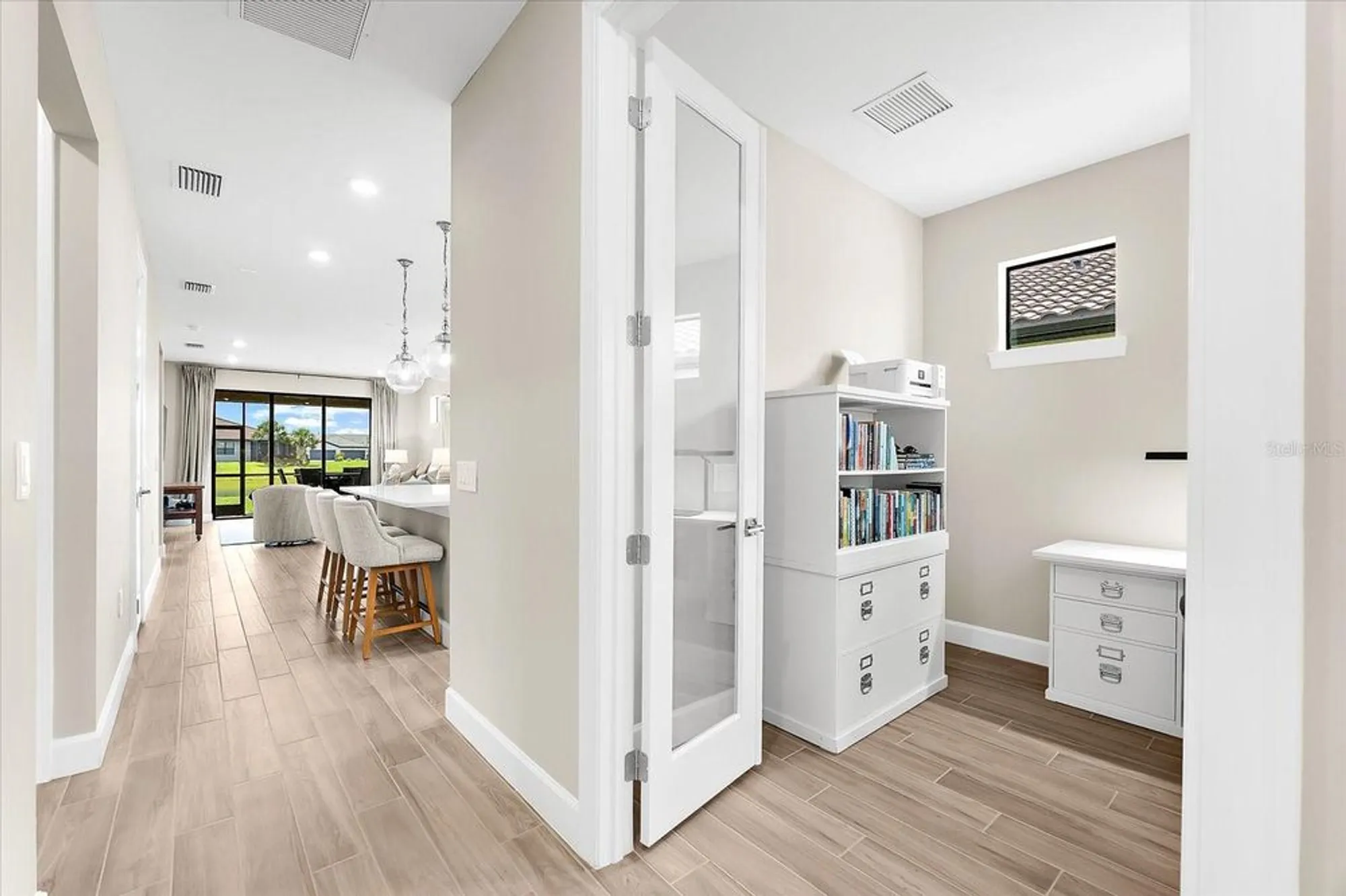 Property Slideshow image 9 of 99 | 6791 alstead cir, Bradenton, FL, 34202