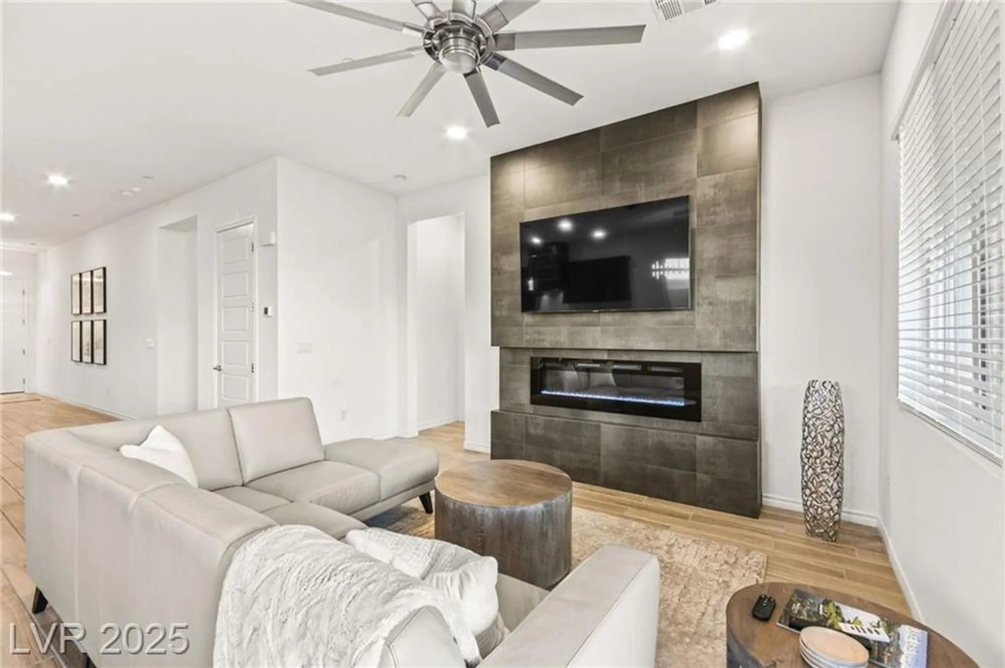 Property Slideshow image 12 of 61 | 52 reverie heights ave, Henderson, NV, 89011