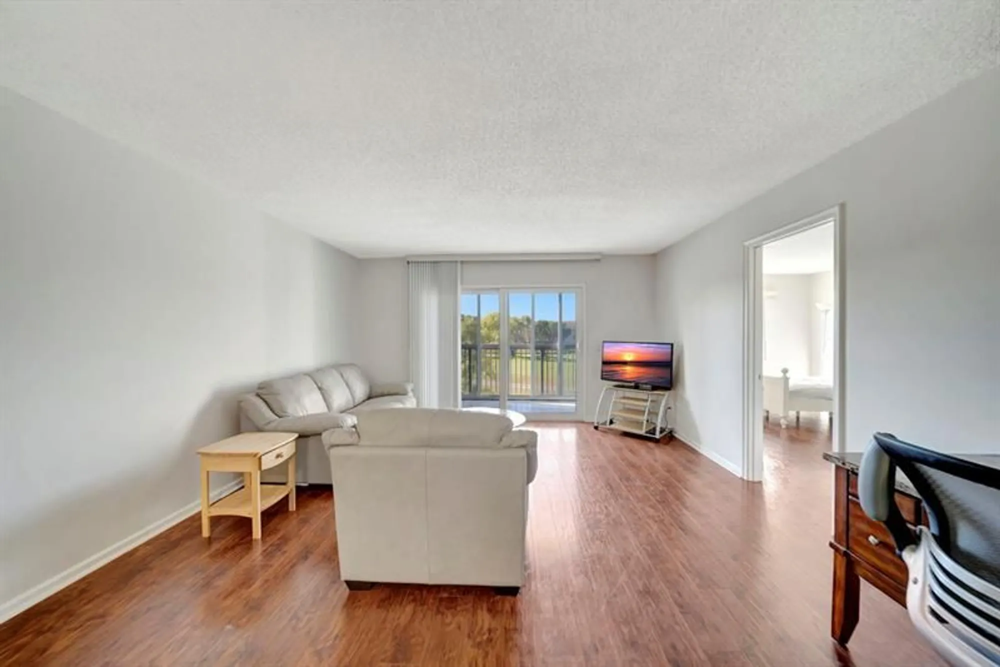 Property Slideshow image 13 of 54 | 900 sw 128th ave, Pembroke Pines, FL, 33027