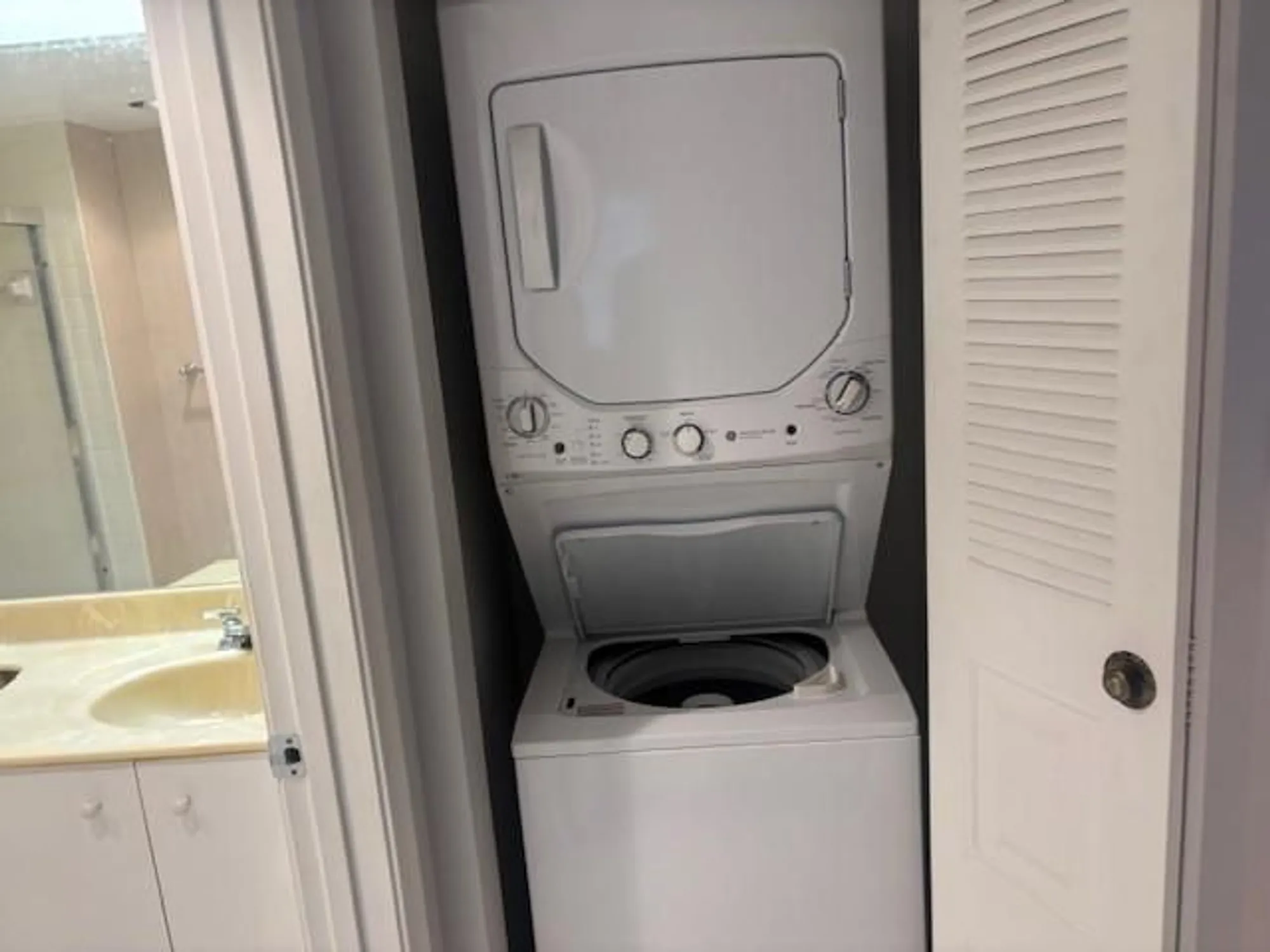 Property Slideshow image 4 of 11 | 1606 abaco dr j2, Coconut Creek, FL, 33066