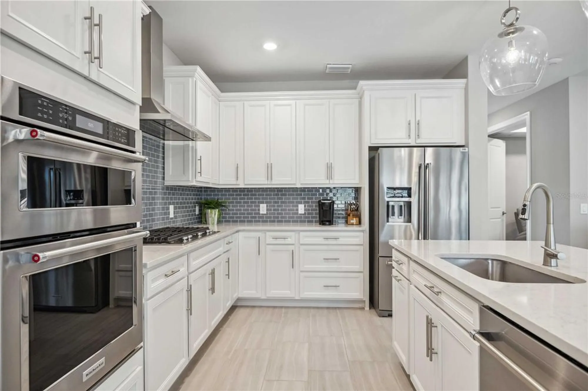 Property Slideshow image 12 of 51 | 17530 northwood pl, Bradenton, FL, 34202