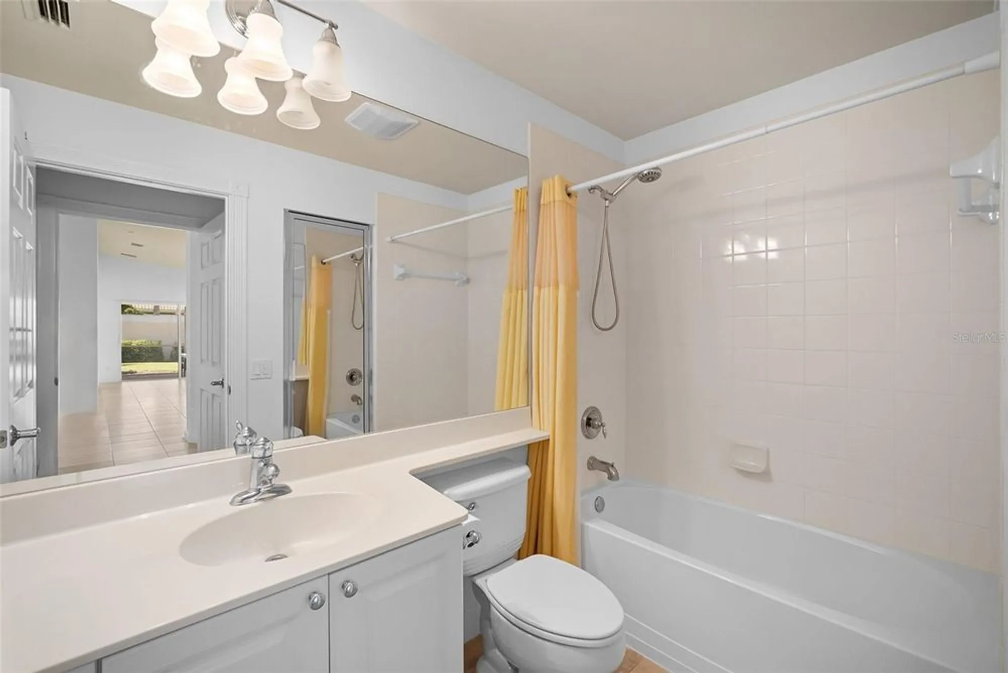 Property Slideshow image 10 of 30 | 11624 garessio ln, Sarasota, FL, 34238