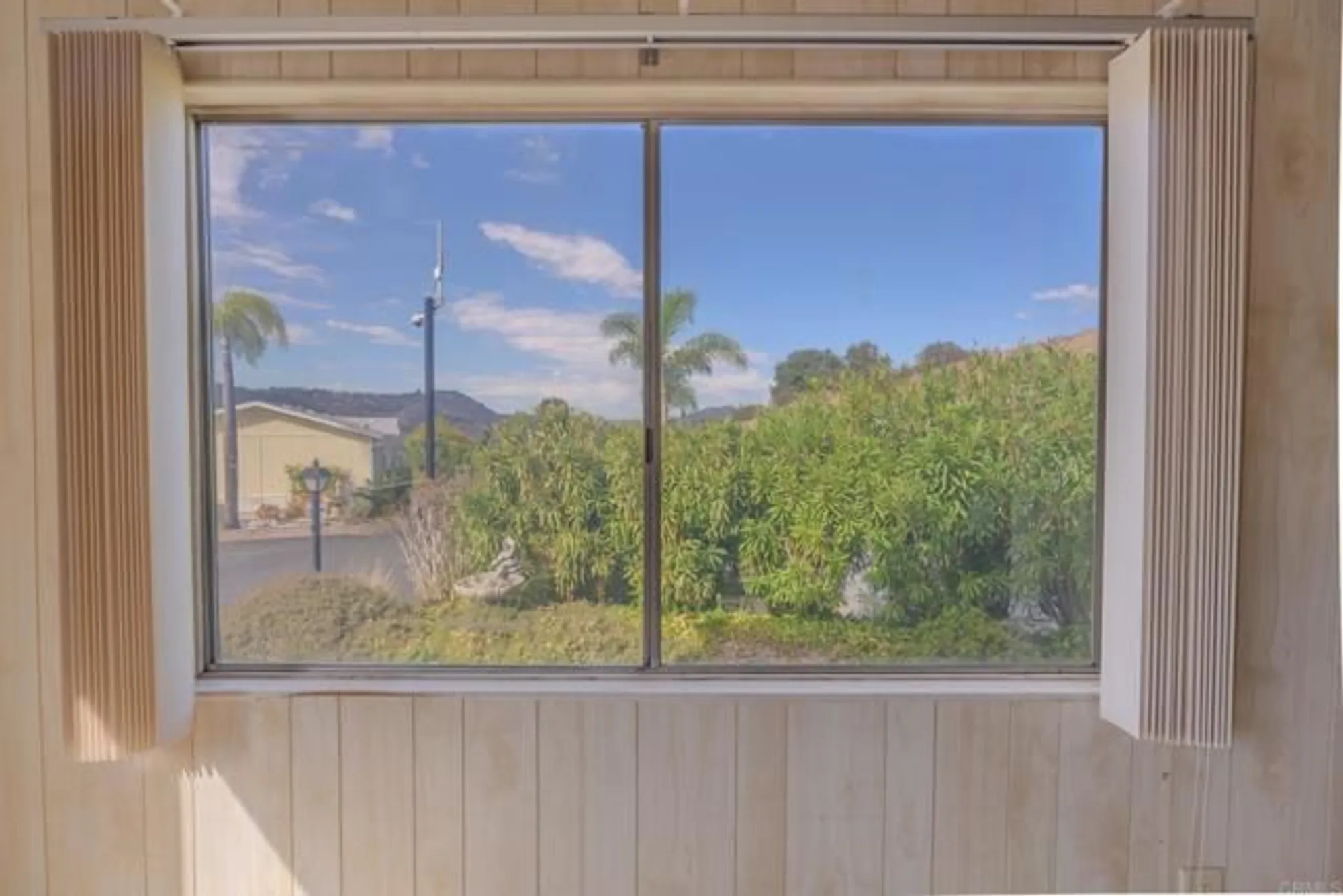 Property Slideshow image 8 of 49 | 4650 dulin rd spc 188, Fallbrook, CA, 92028