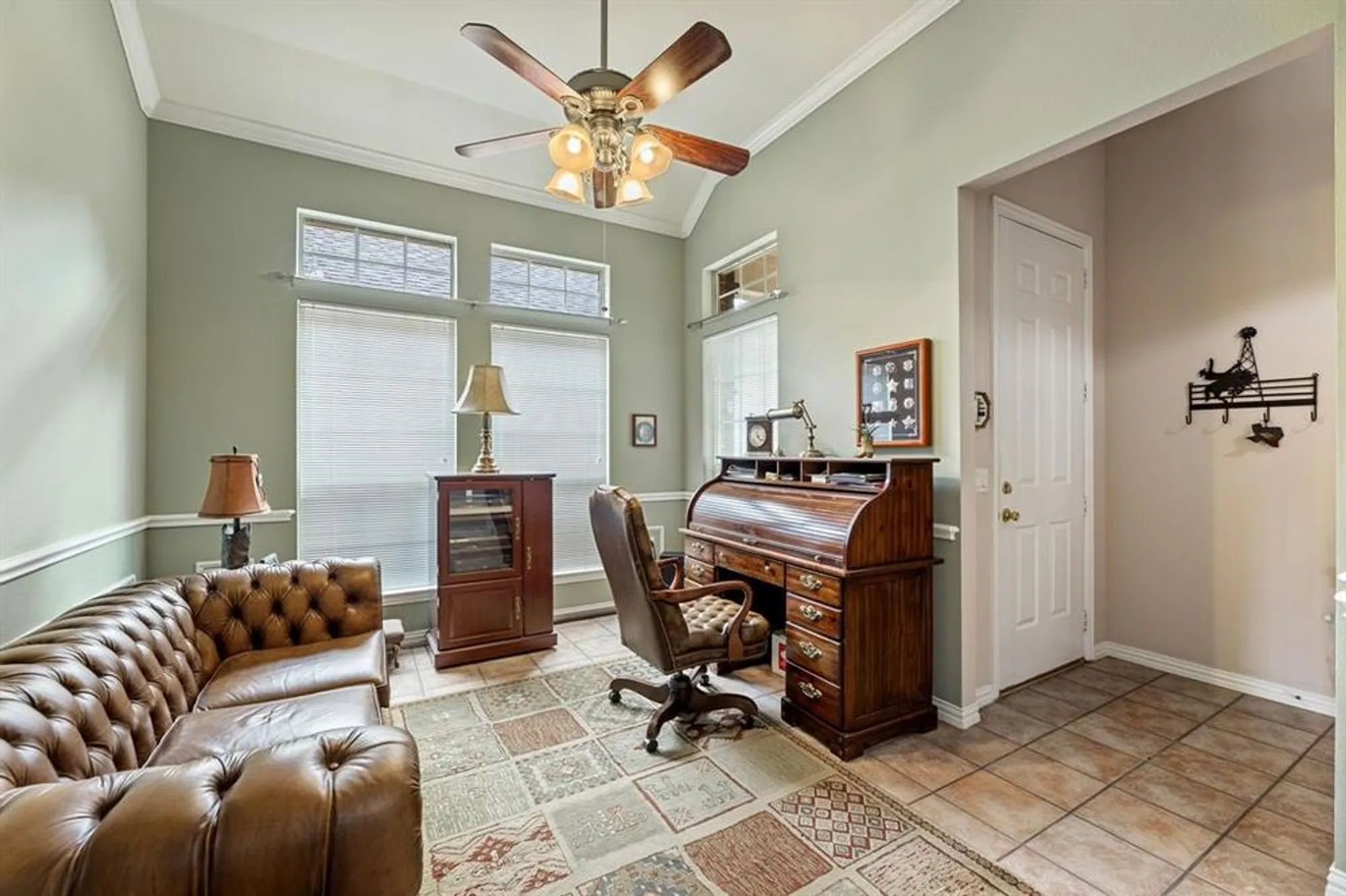 Property Slideshow image 9 of 33 | 1453 cattle baron ct, Fairview, TX, 75069