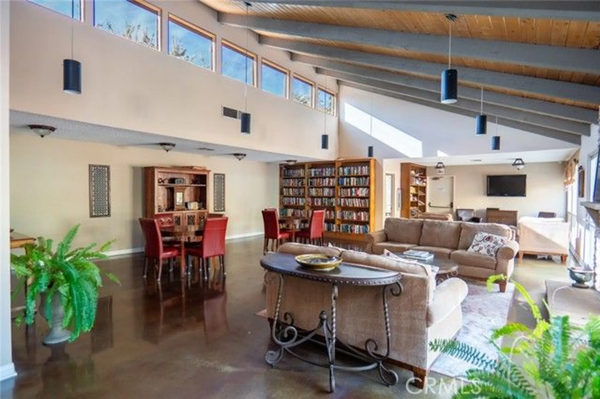 Property Slideshow image 16 of 28 | 327 chestnut hill ct 22, Thousand Oaks, CA, 91360