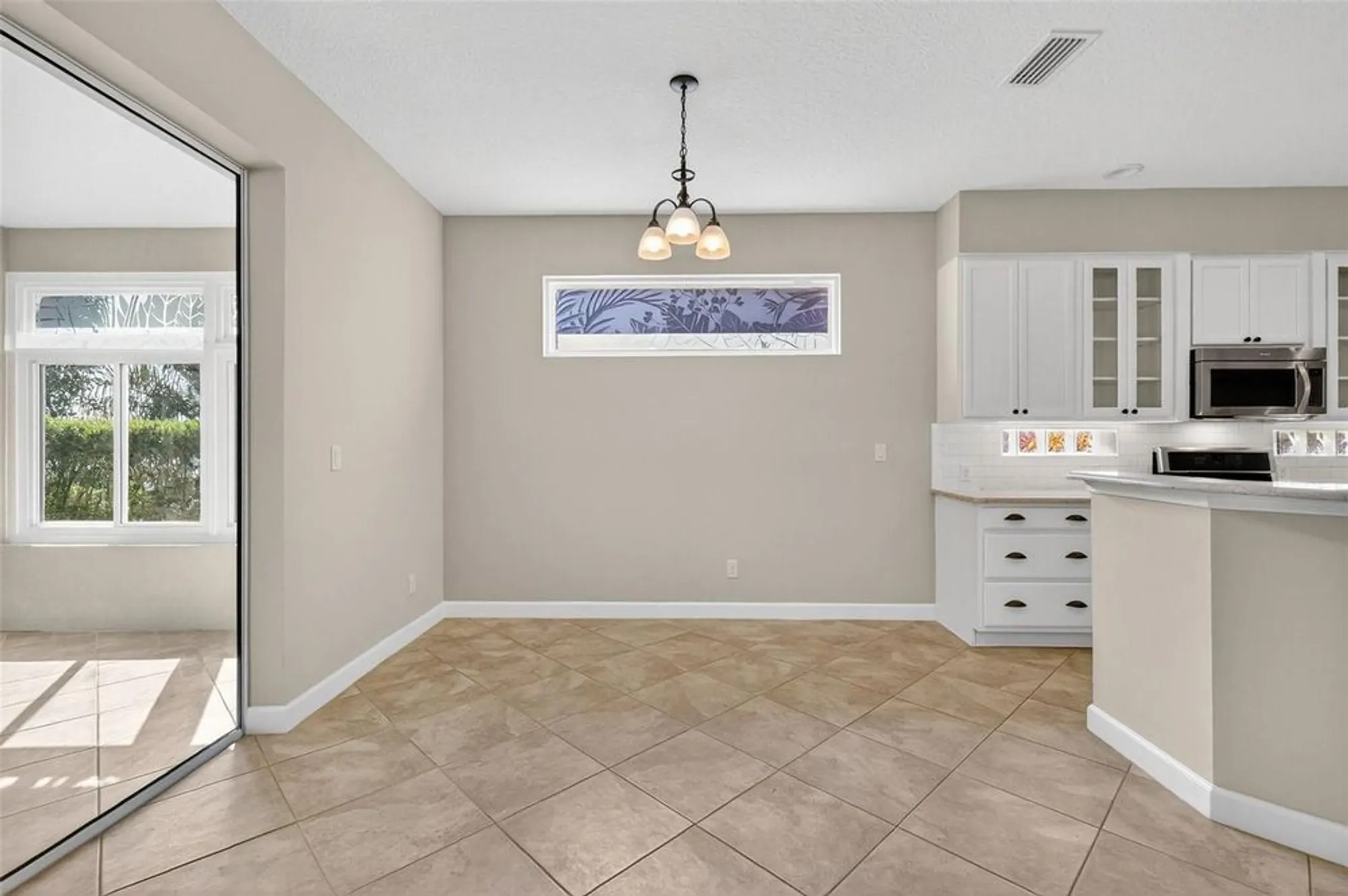Property Slideshow image 14 of 77 | 8852 bridgeport bay cir, Mount Dora, FL, 32757