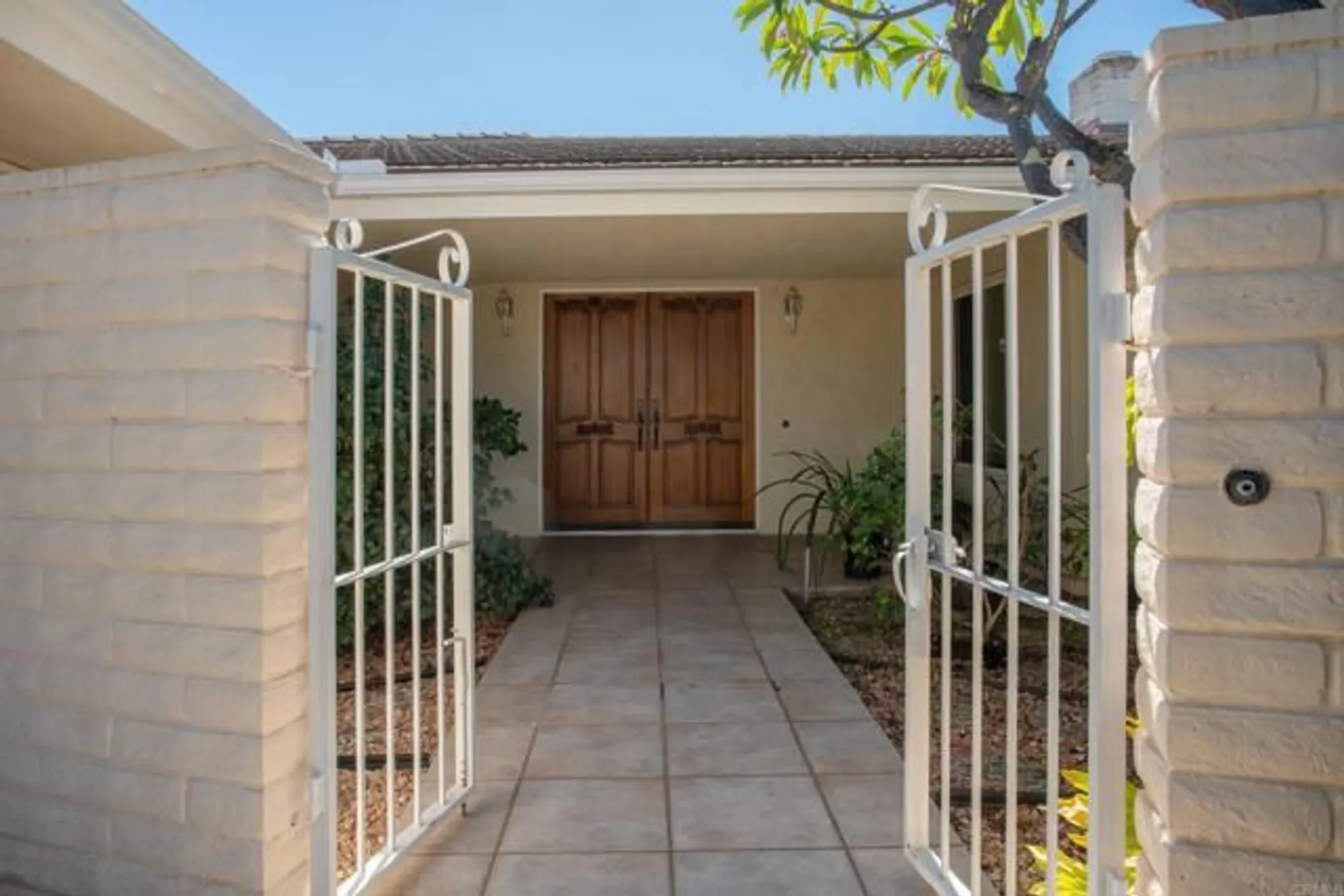 Property Slideshow image 3 of 55 | 10951 rim rd, Escondido, CA, 92026