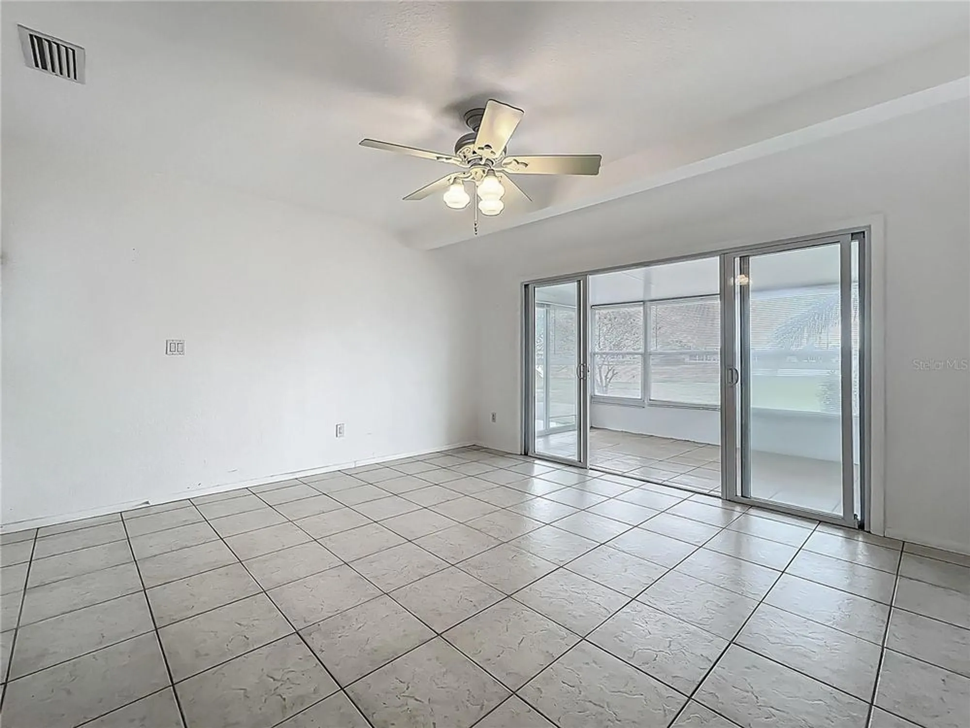 Property Slideshow image 14 of 41 | 904 desert hills dr, Sun City Center, FL, 33573