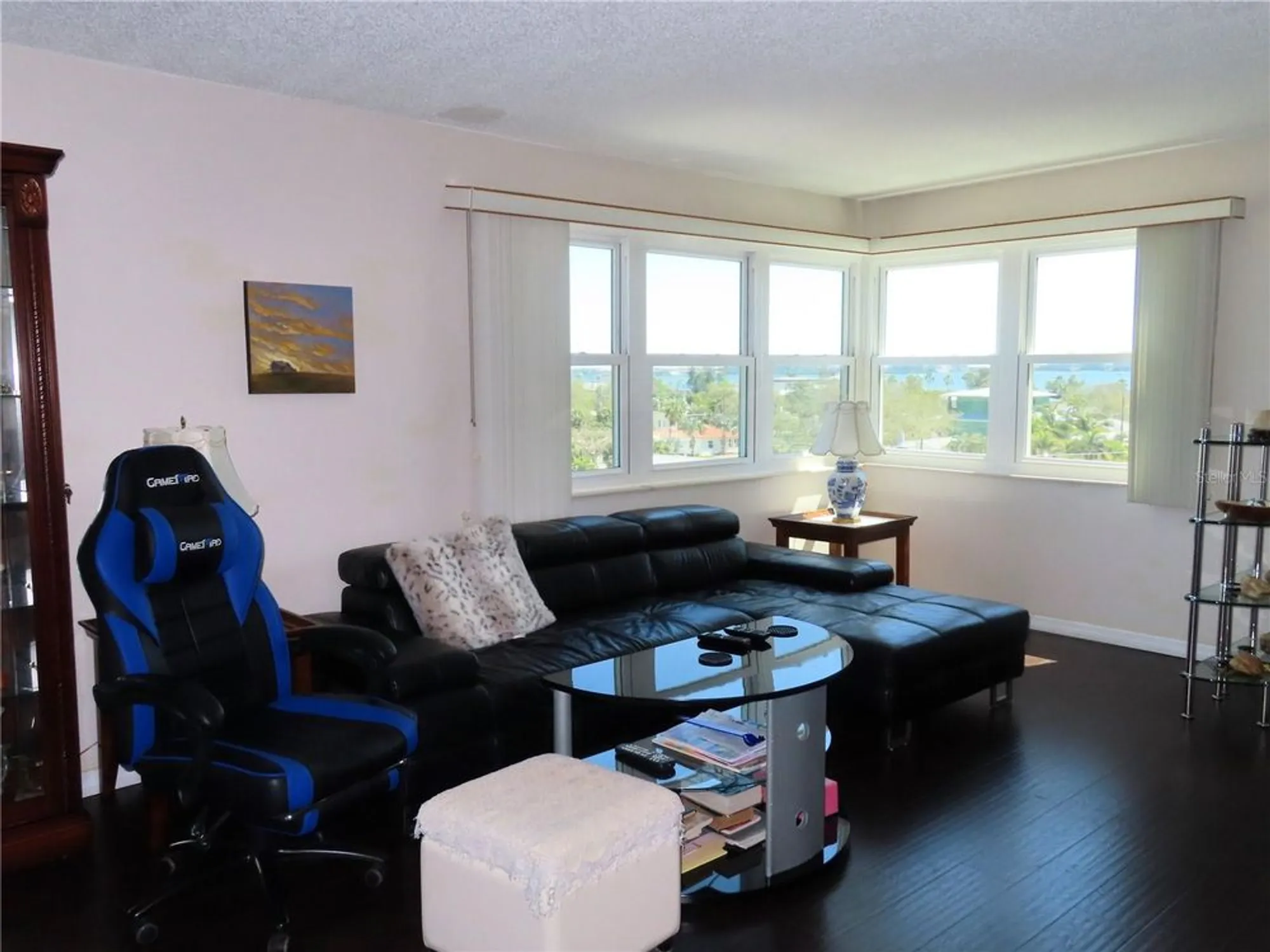 Property Slideshow image 8 of 20 | 2960 59th st 501, Gulfport, FL, 33707